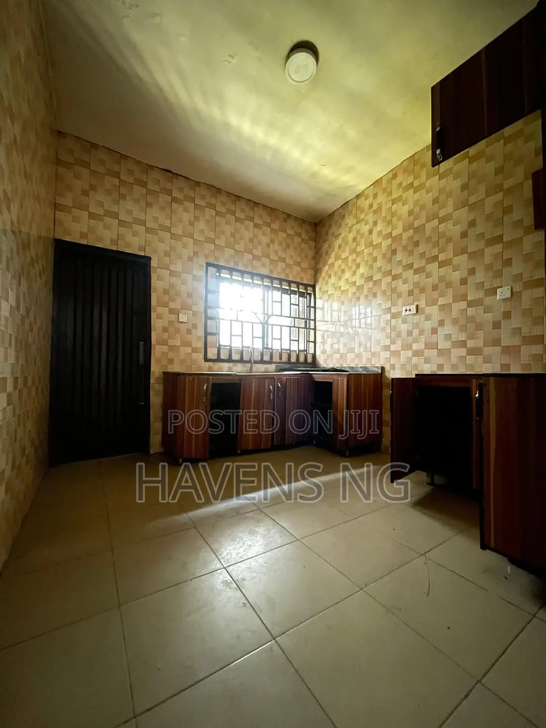 5bdrm Duplex in Rumuodara for sale