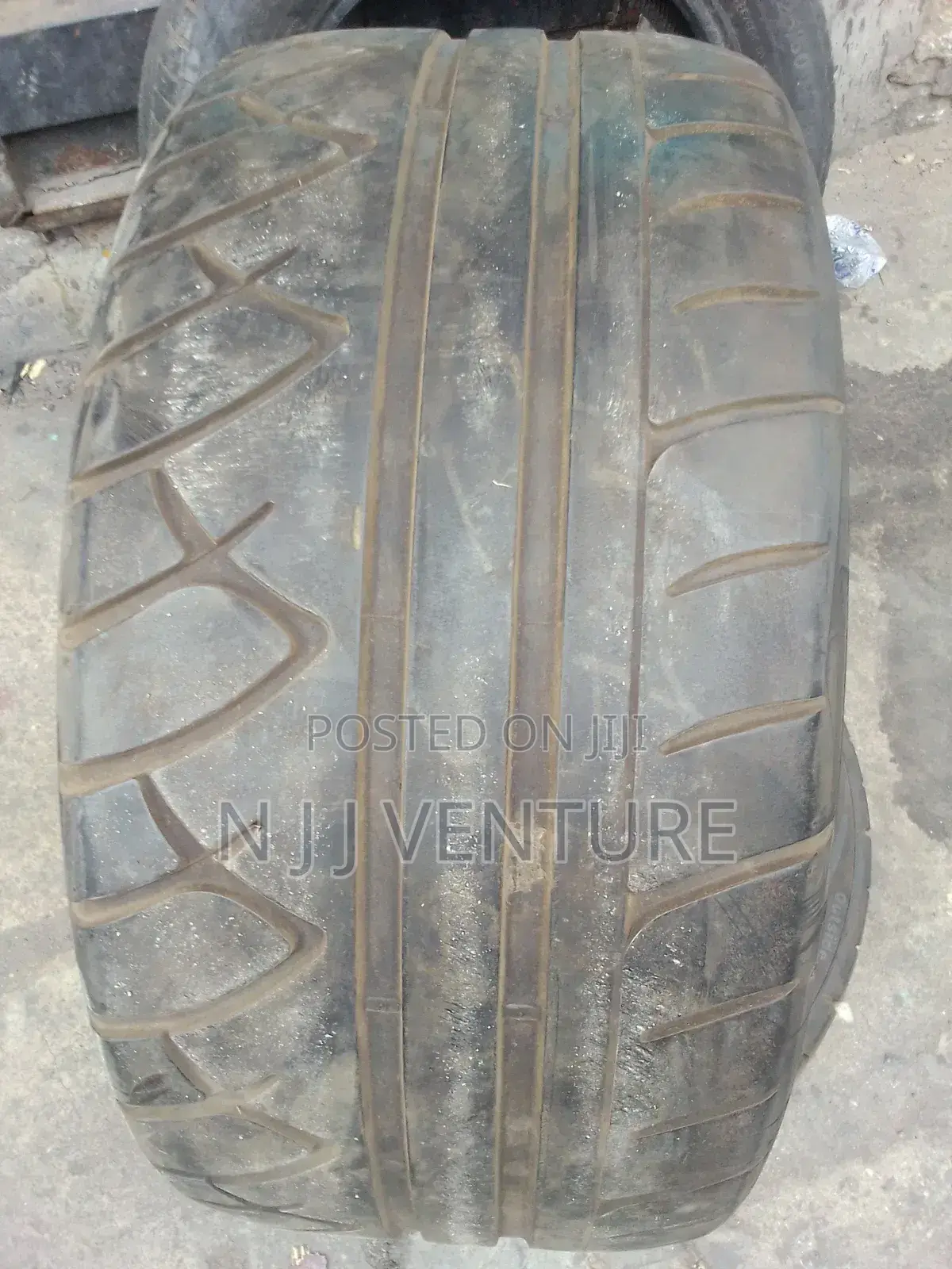 255 40 R17 Tukunbo