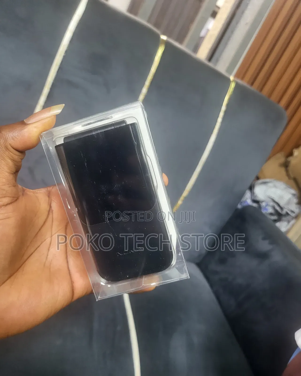 New Nokia 2720 Flip 512 GB Black