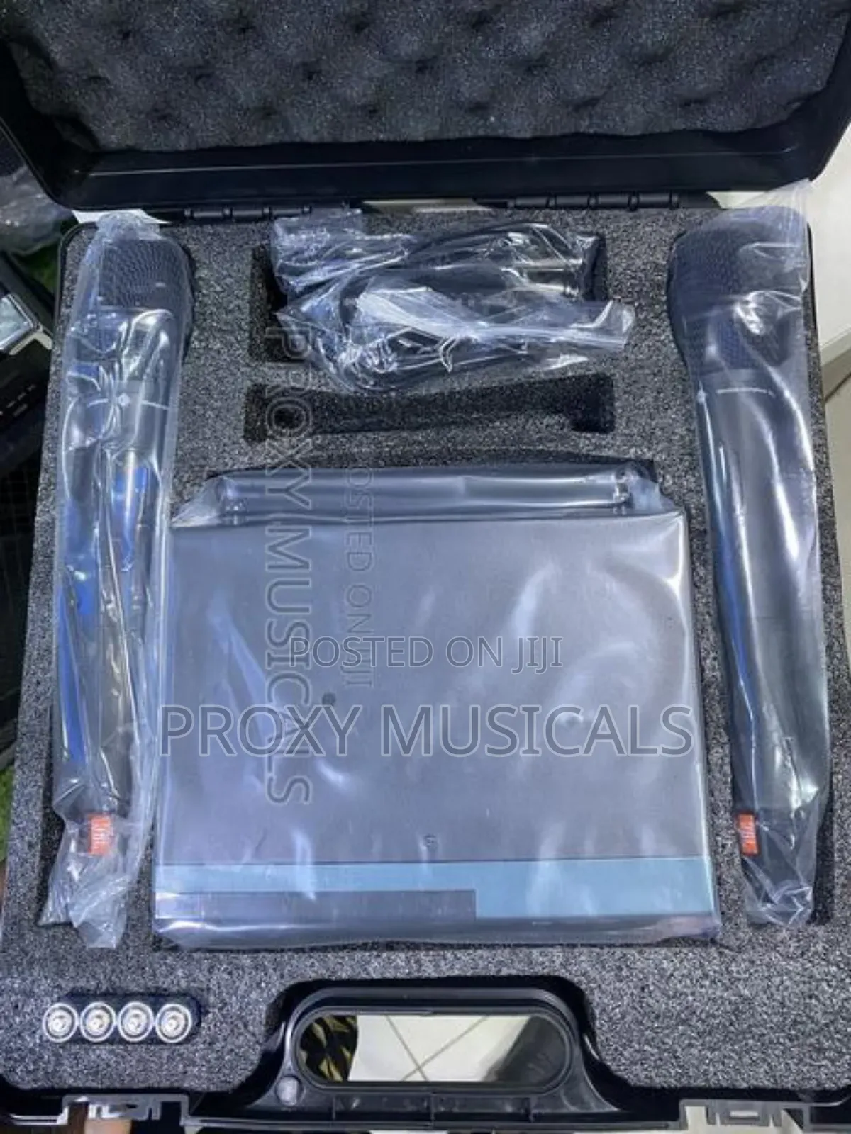 JBL Wireless Microphone System Urx990 Uhf