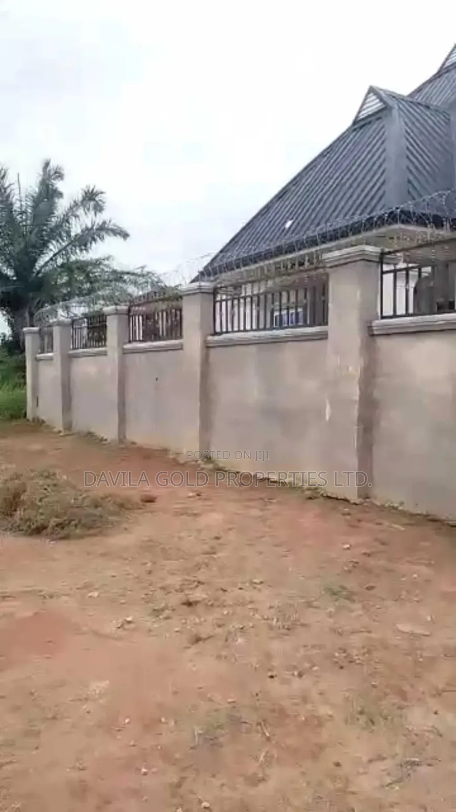 7bdrm Block of Flats in Benin City for sale