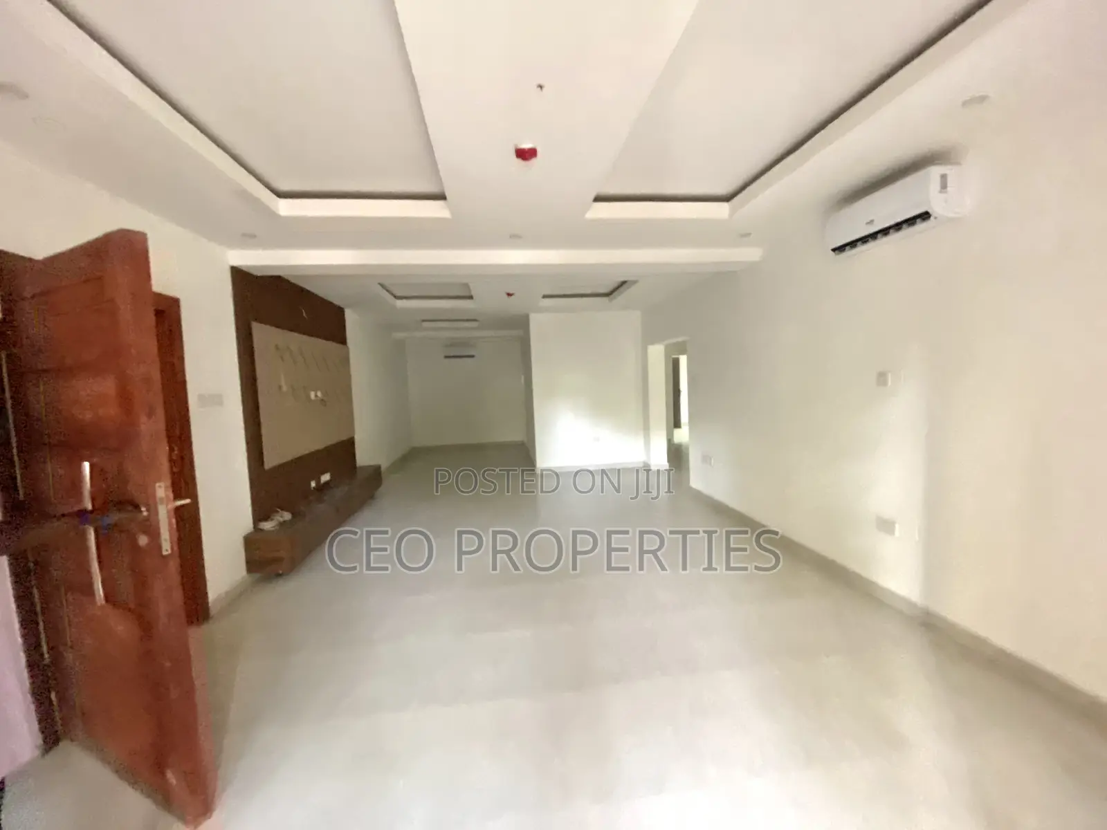3bdrm Block of Flats in Off Adeola Adeku, Victoria Island for rent