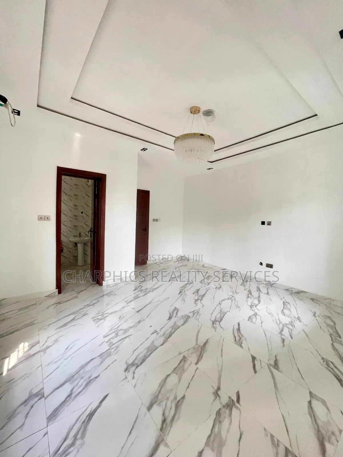 5bdrm Duplex in Ikate for sale
