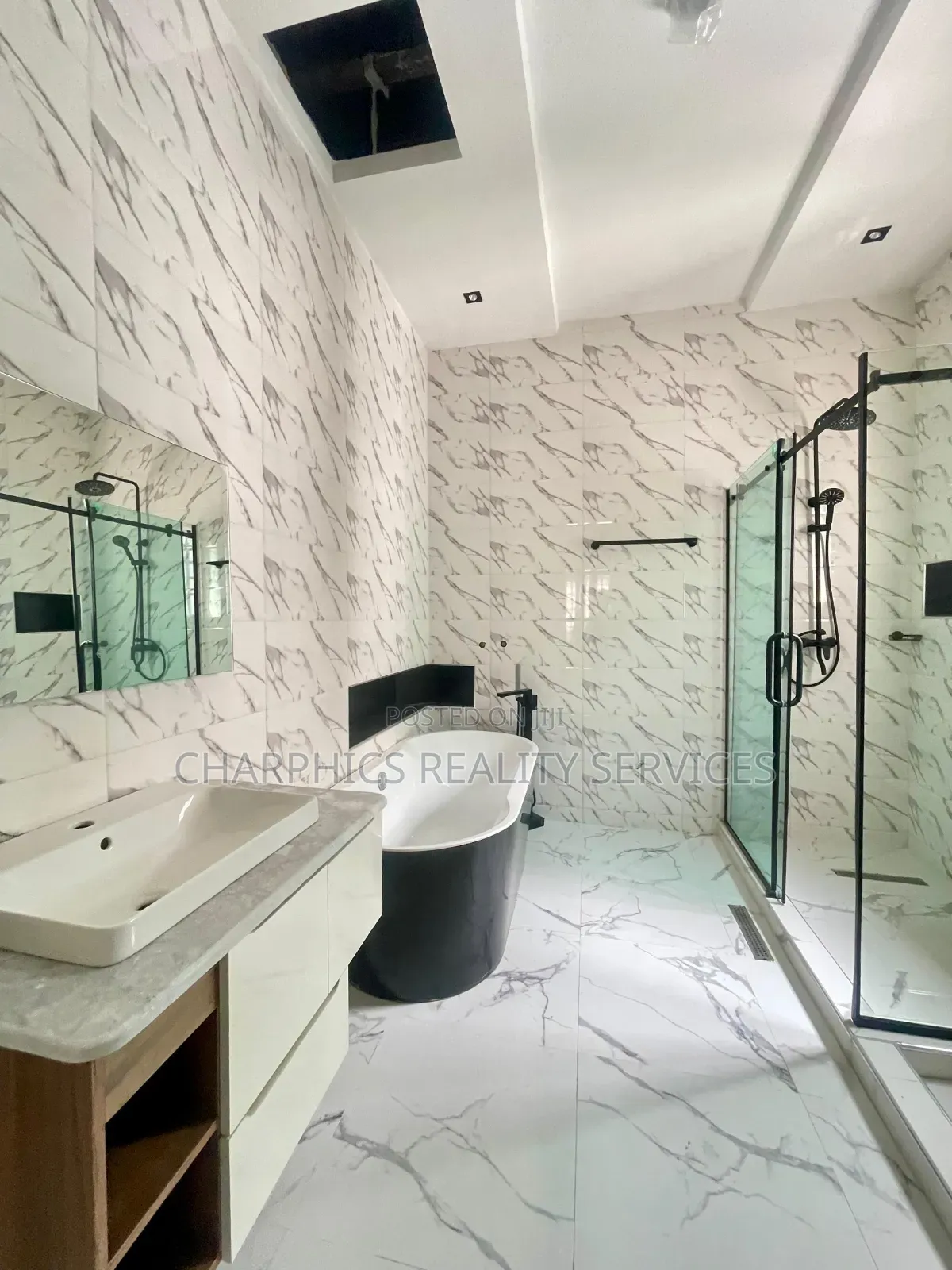 5bdrm Duplex in Ikate for sale