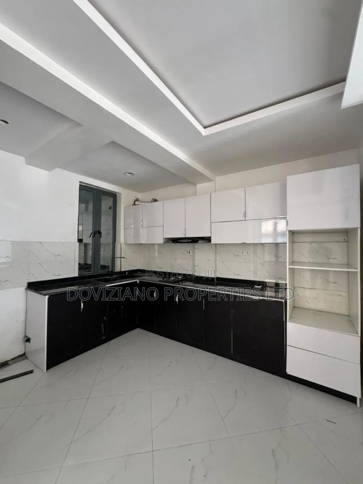 2bdrm Apartment in Chevron for sale