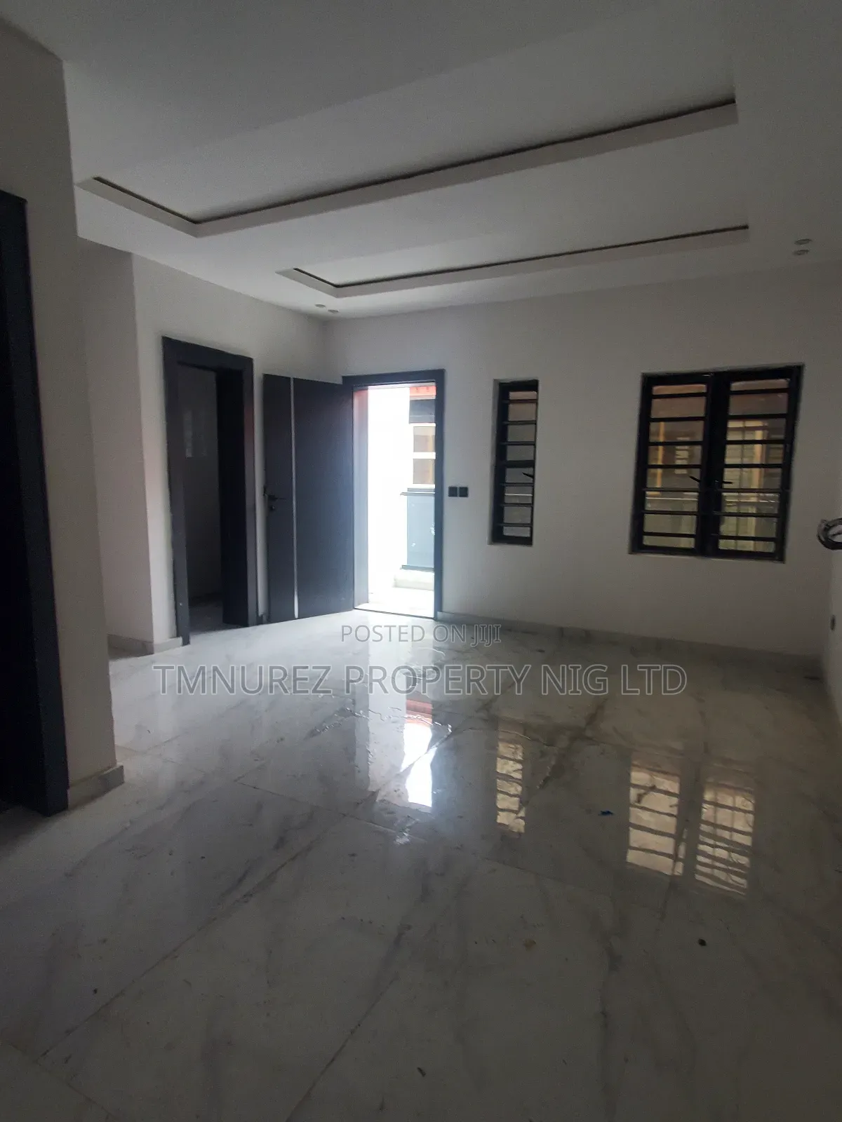 2bdrm Apartment in Lekki Phase1 for rent