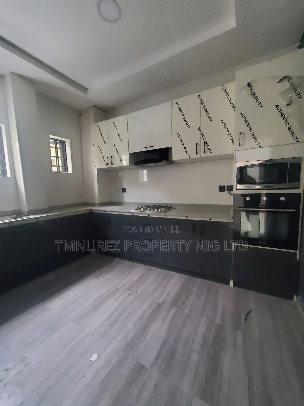 2bdrm Apartment in Lekki Phase1 for rent
