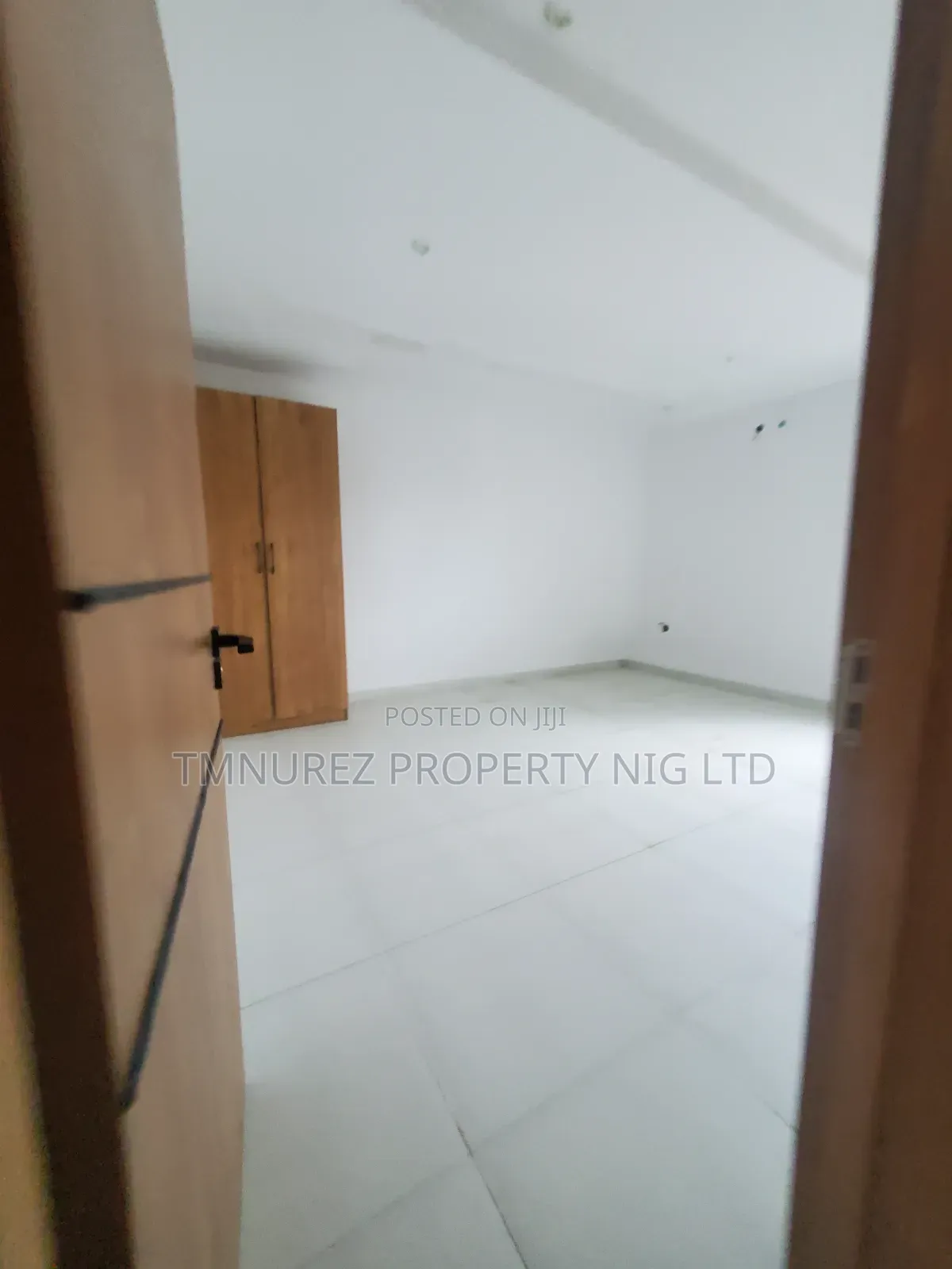 2bdrm Apartment in Lekki Phase1 for sale