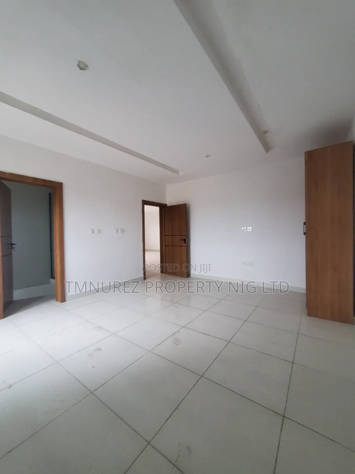 2bdrm Apartment in Lekki Phase1 for sale