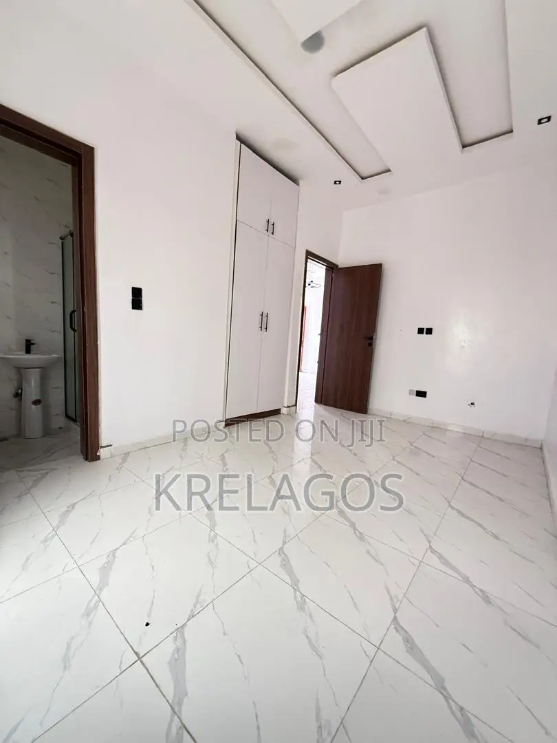 5bdrm Duplex in Orchid, Chevron for sale