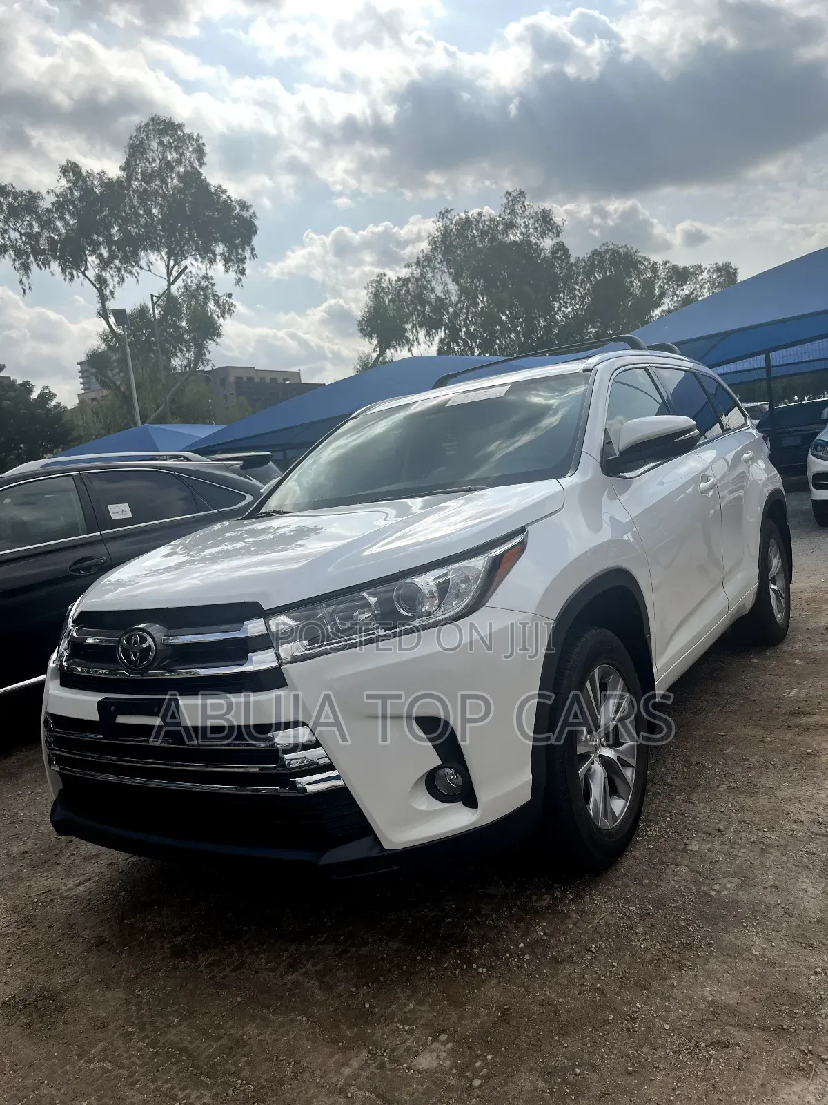 Toyota Highlander XLE 4x4 V6 (3.5L 6cyl 8A) 2018 White