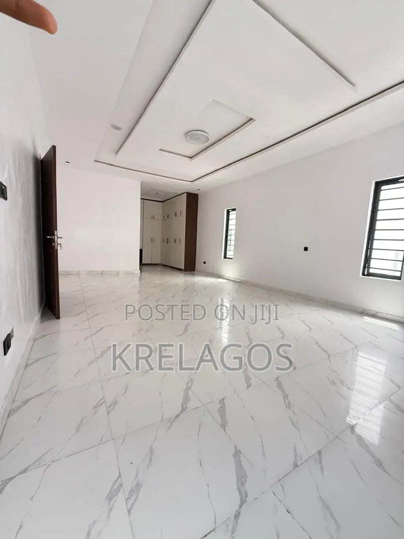 5bdrm Duplex in Orchid, Chevron for sale
