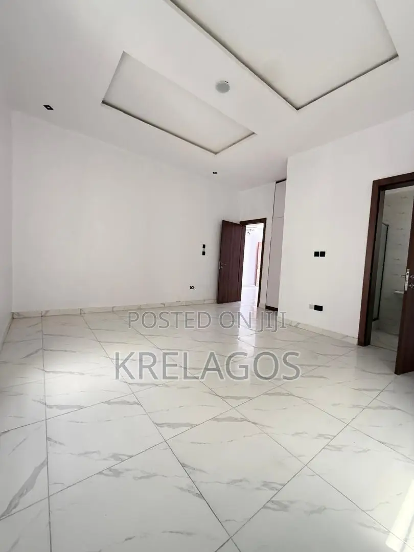 5bdrm Duplex in Orchid, Chevron for sale