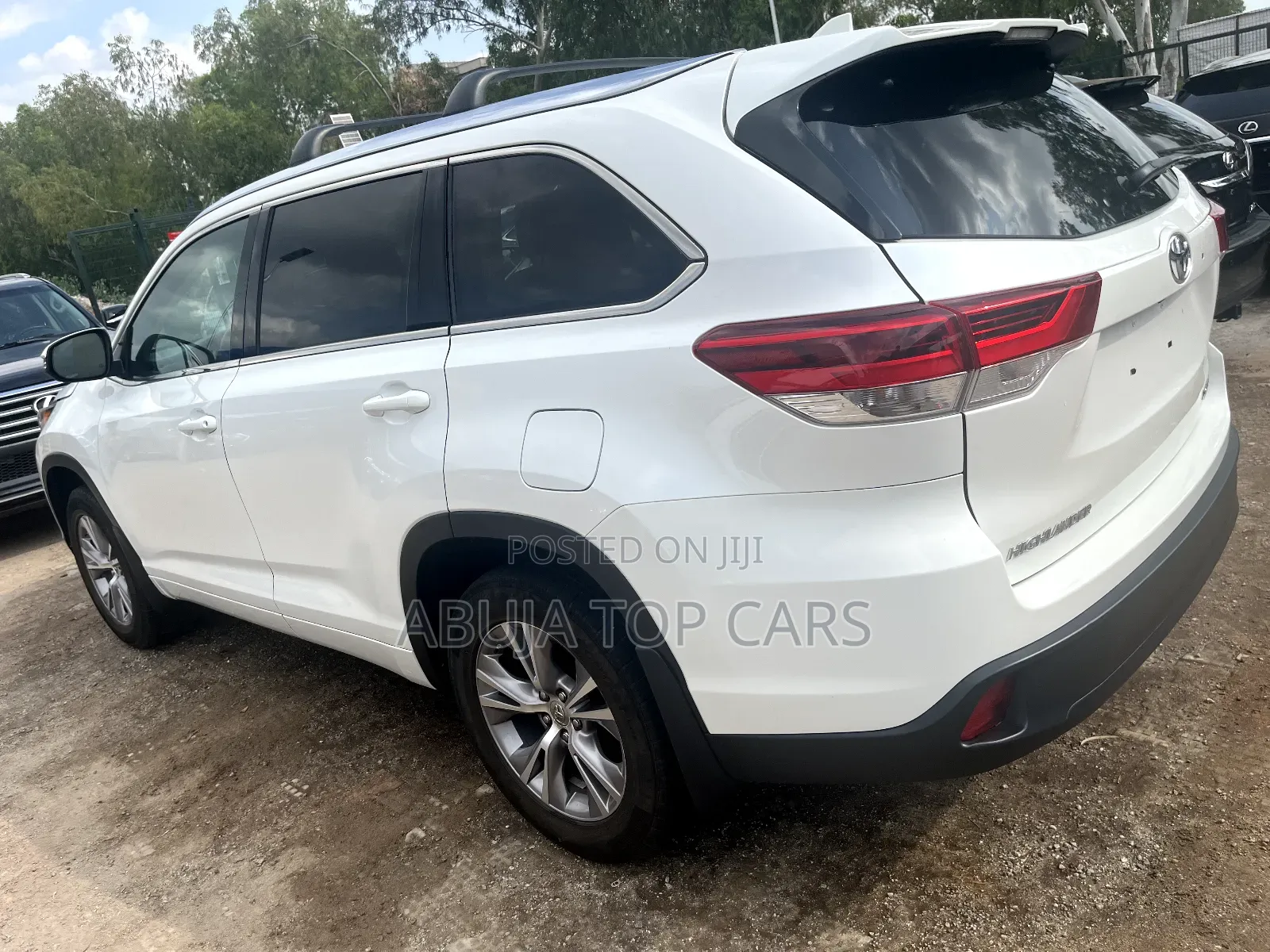 Toyota Highlander XLE 4x4 V6 (3.5L 6cyl 8A) 2018 White