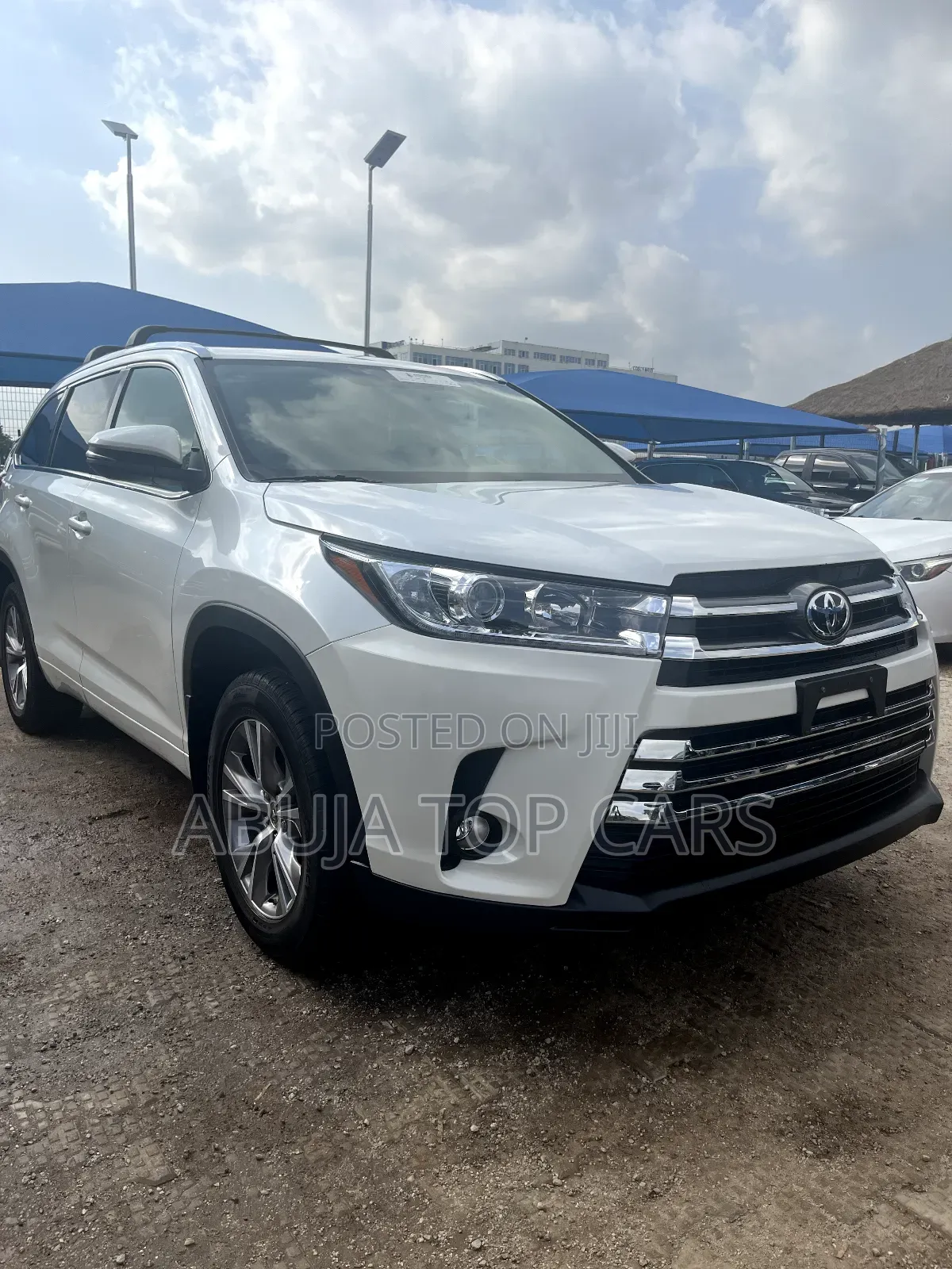 Toyota Highlander XLE 4x4 V6 (3.5L 6cyl 8A) 2018 White