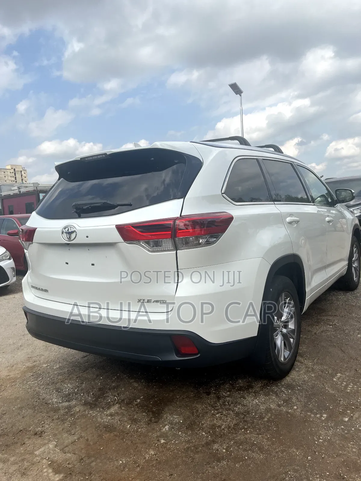 Toyota Highlander XLE 4x4 V6 (3.5L 6cyl 8A) 2018 White