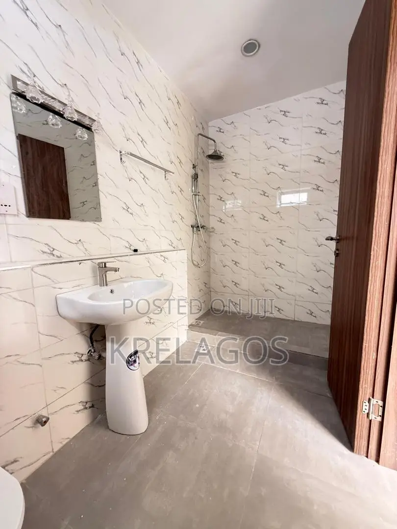 3bdrm Duplex in Orchid, Chevron for sale