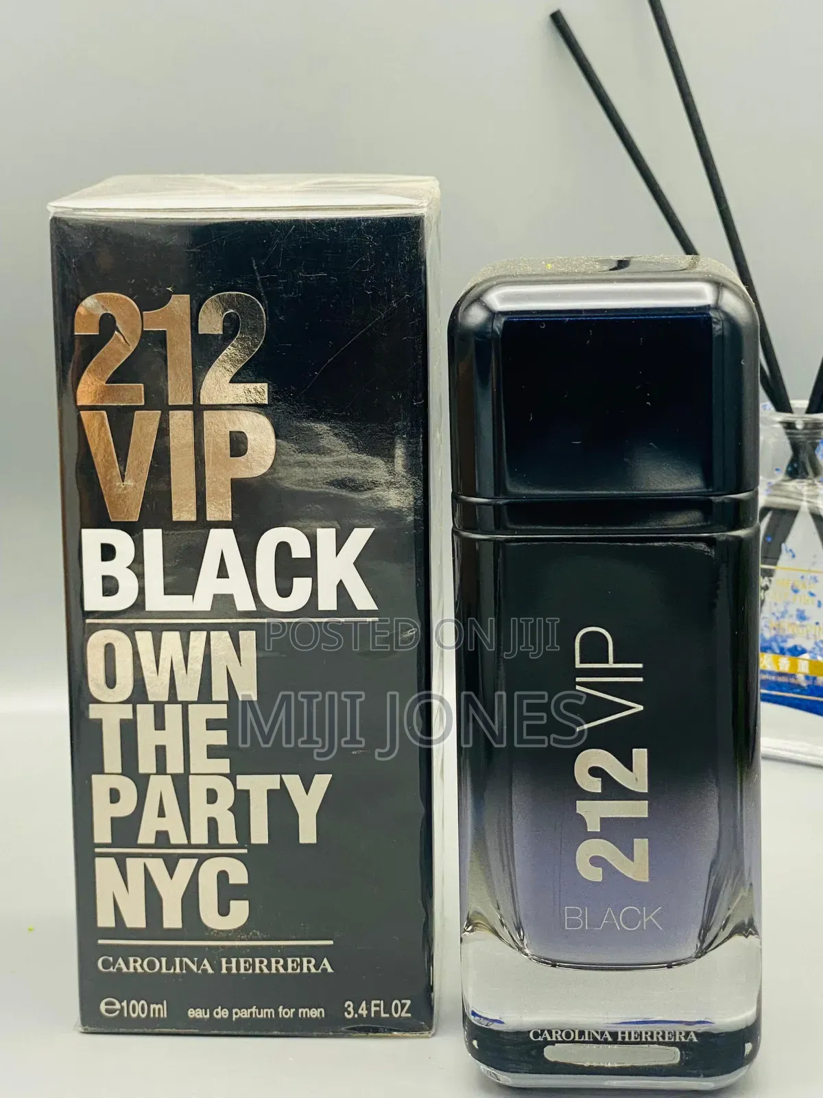 Carolina Herrera 212 Vip Black Edp - 100ml