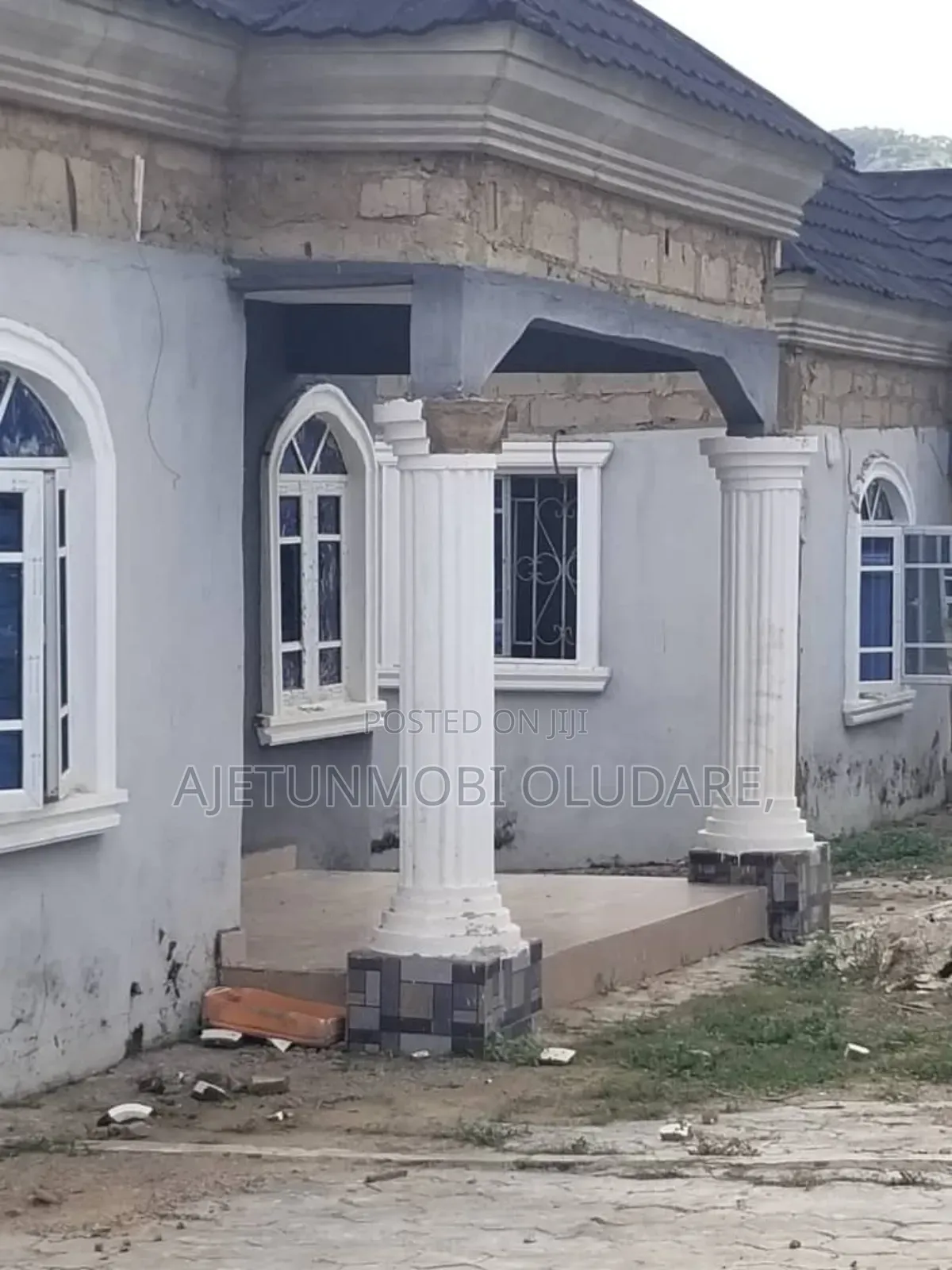 2bdrm Bungalow in Model Estate Chalet for sale