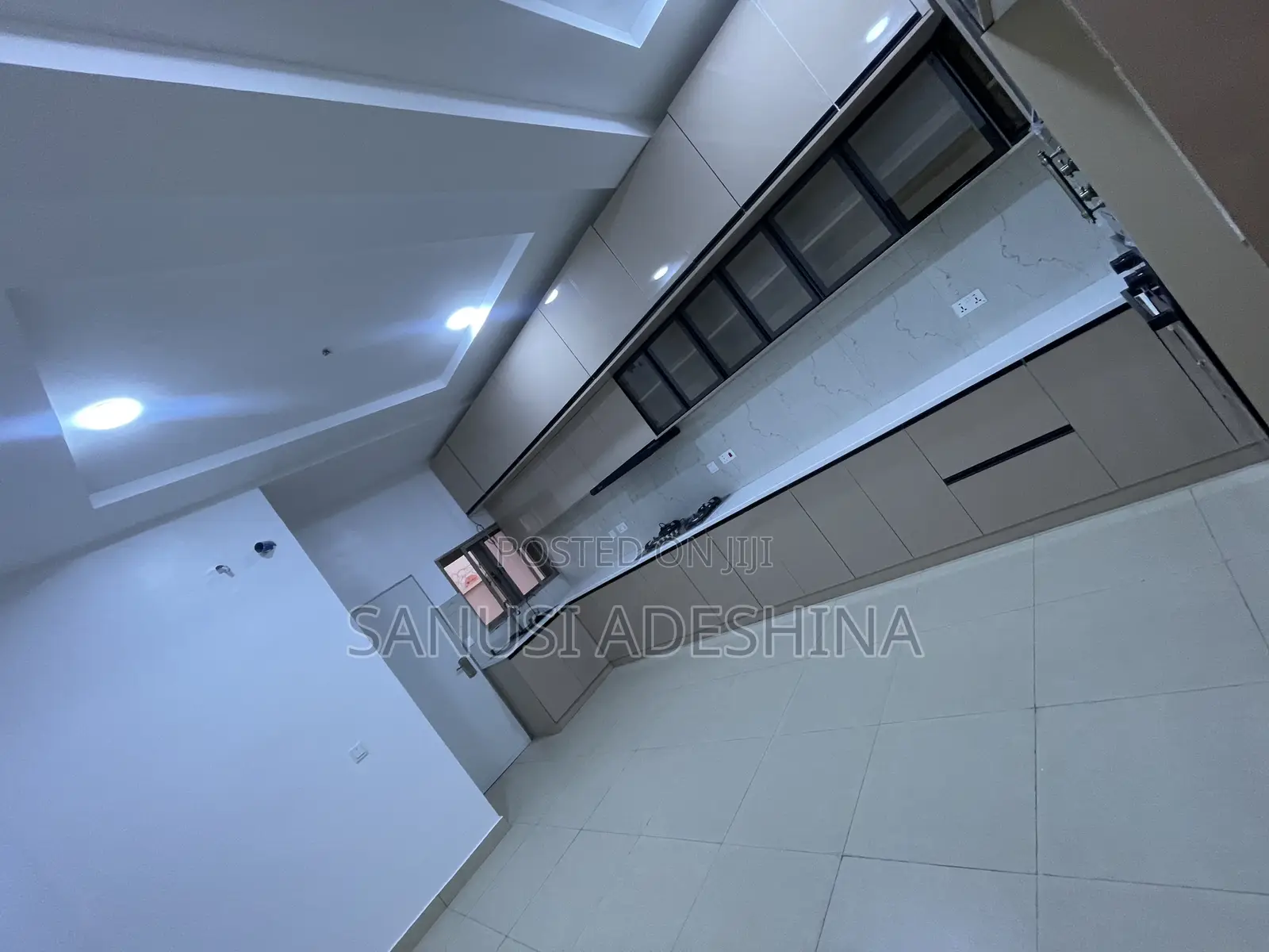 5bdrm Duplex in Dawaki,Close To for sale