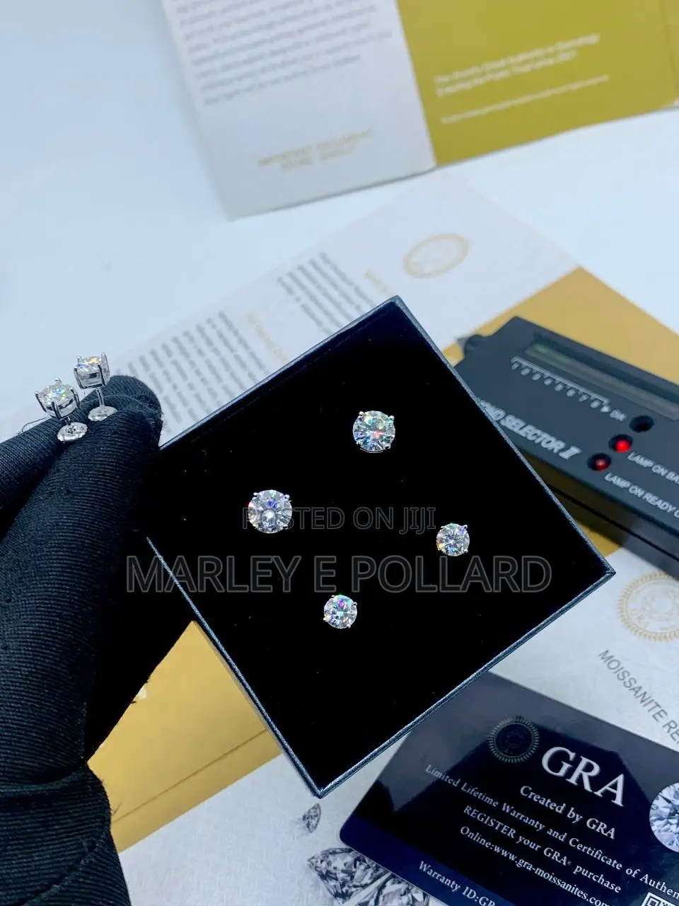 Vvs1 Moissanite Unisex Studs