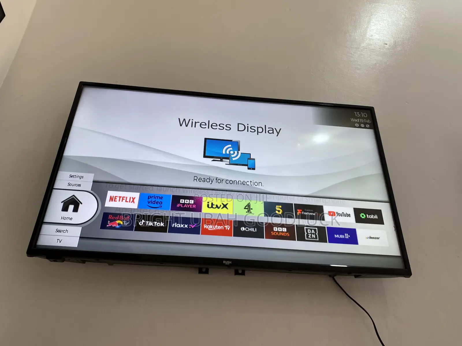 Bush 40 Inches Full Smart Tv With Mirror Cast Altra Youtu
