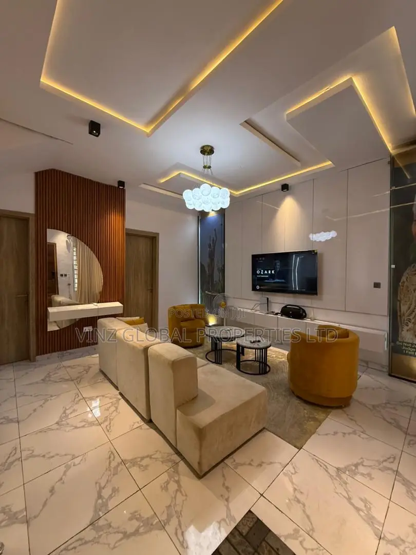 Excellent 3 Bedroom Duplex With Ps5 Massage Chair