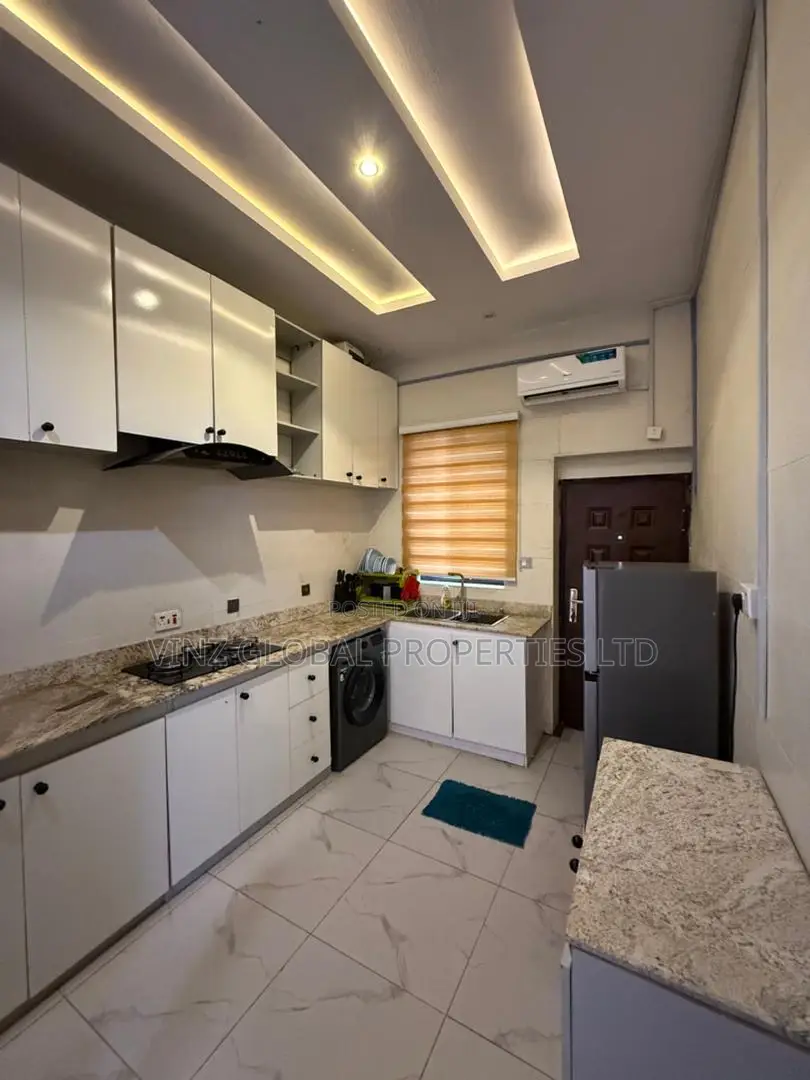 Excellent 3 Bedroom Duplex With Ps5 Massage Chair