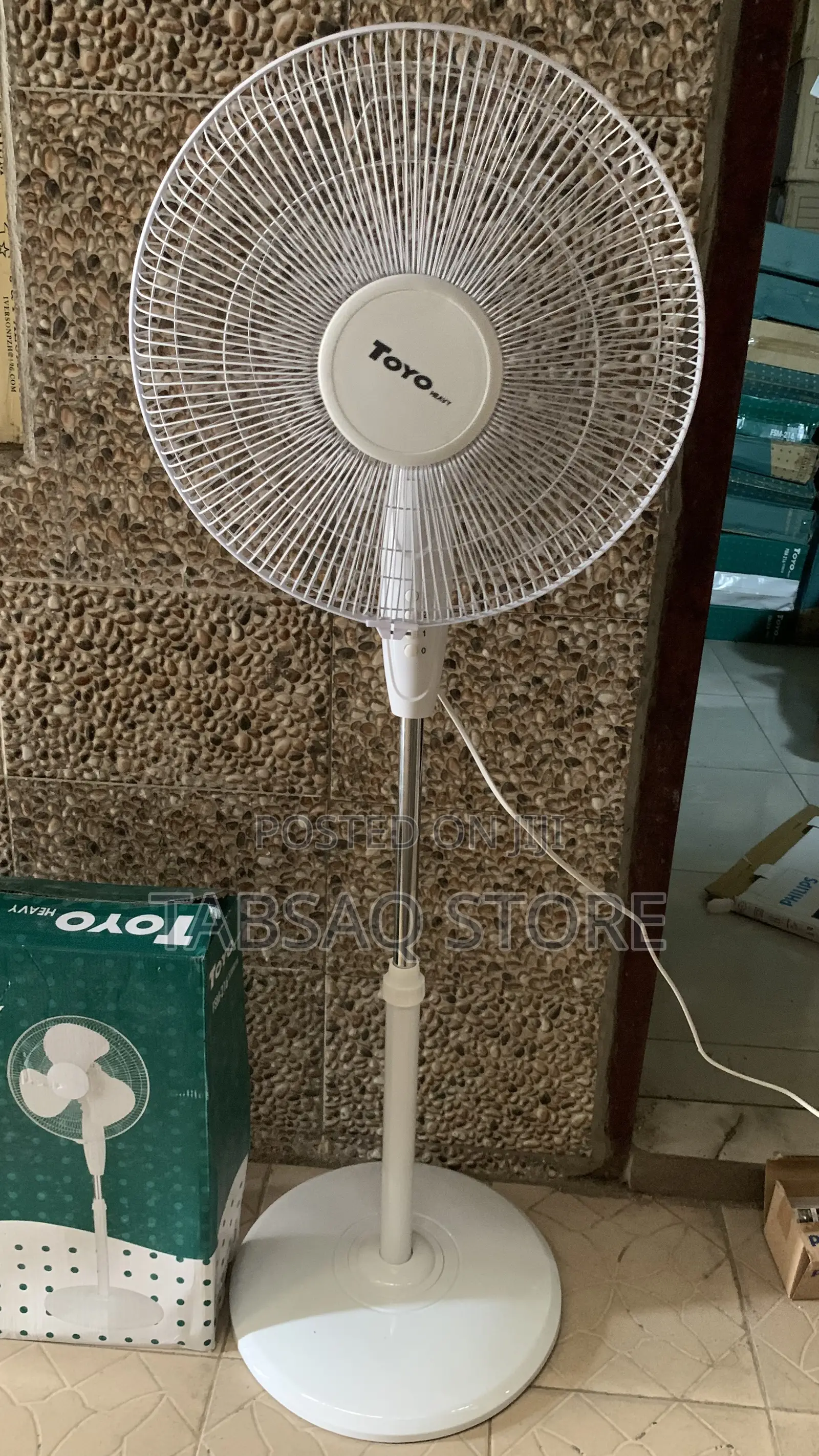 Toyo Heavy 16-inch Stand Fan
