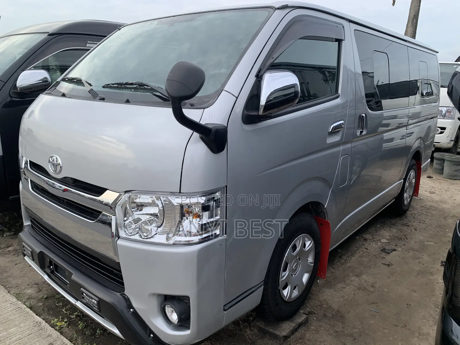 Toyota HiAce 2014 Silver