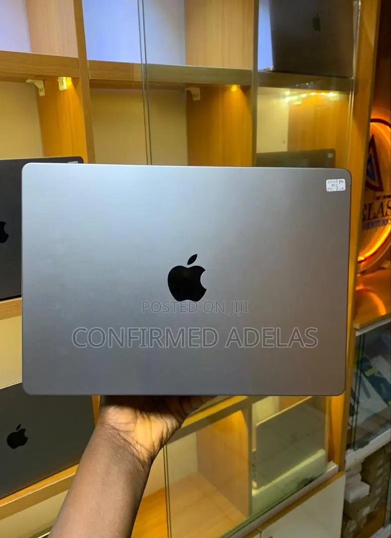 Laptop Apple MacBook Pro 2021 M1 16GB Apple M1 Pro SSD 512GB
