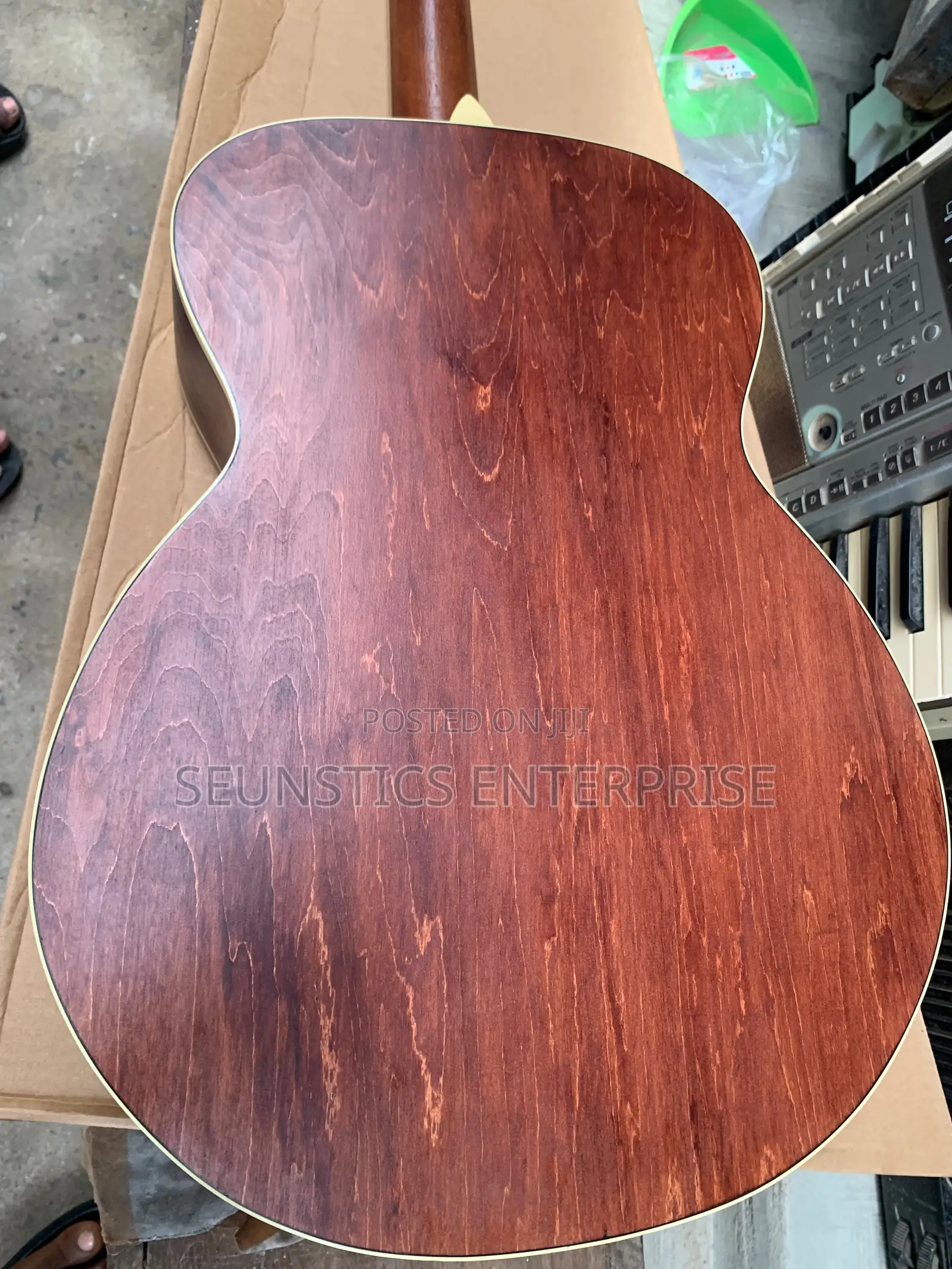 Quality Segovia F20 Pure Acoustic Guitar