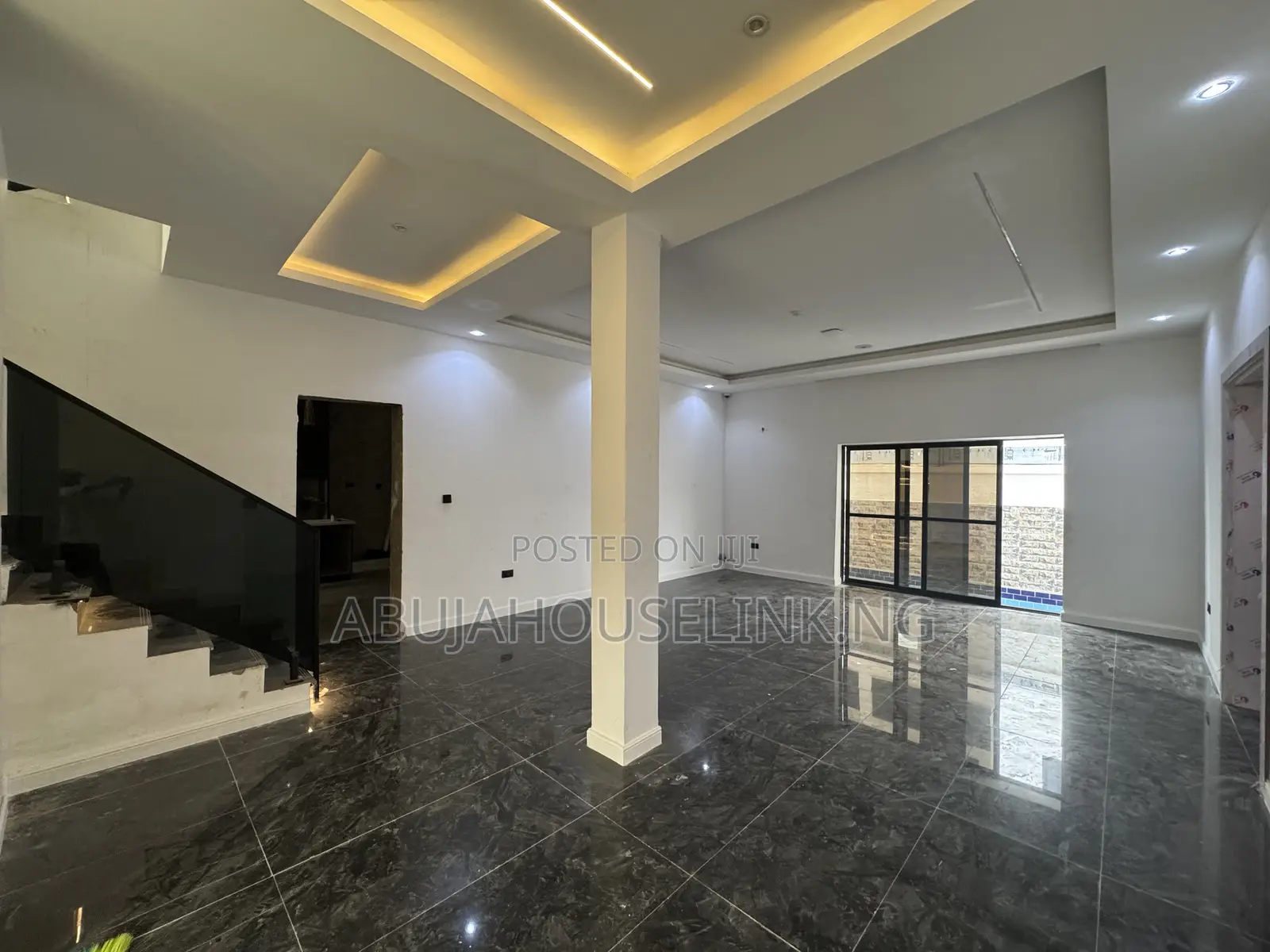 7bdrm Duplex in Asokoro Abuja for sale