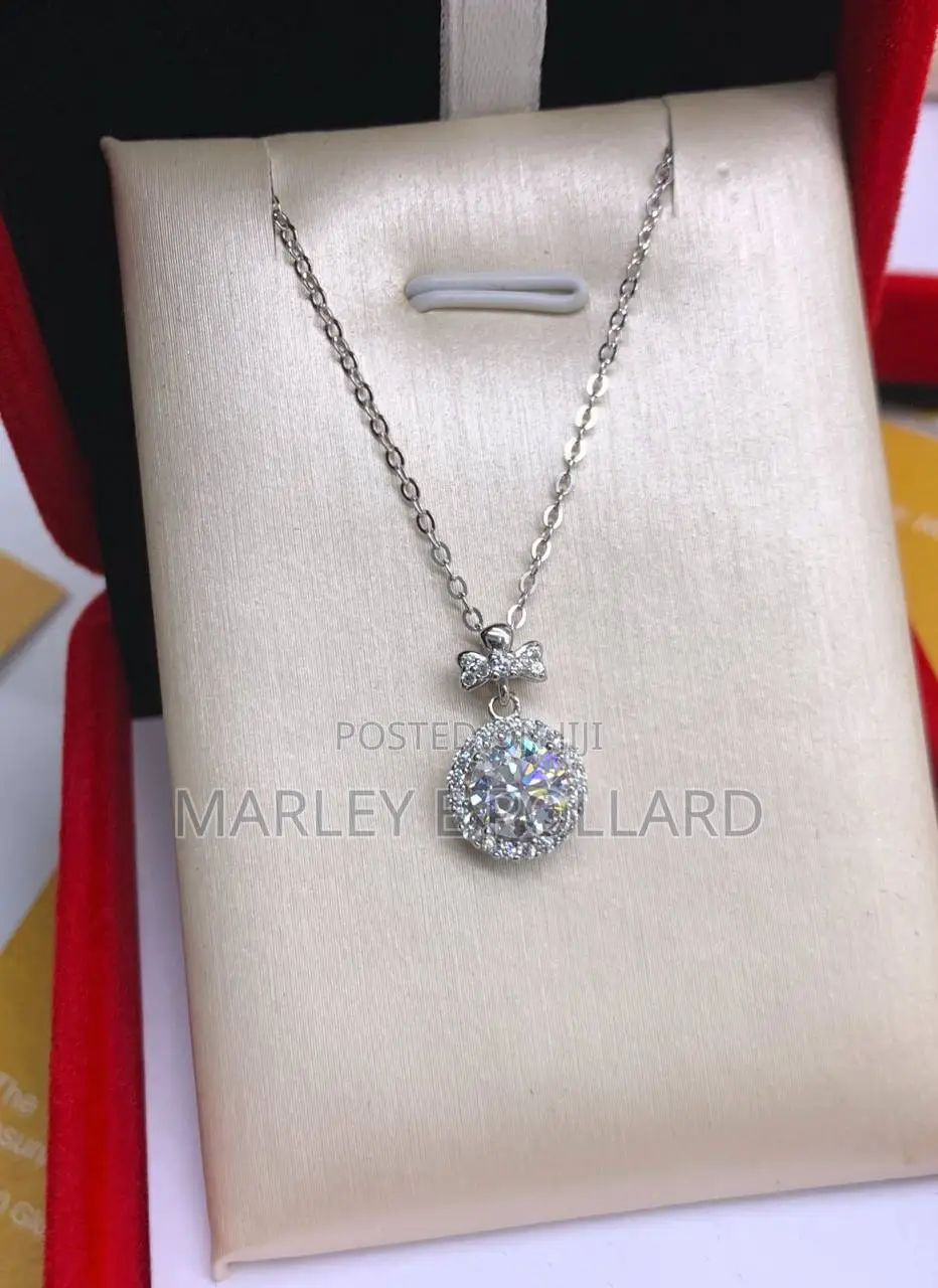 Vvs1 Moissanite Women Necklace