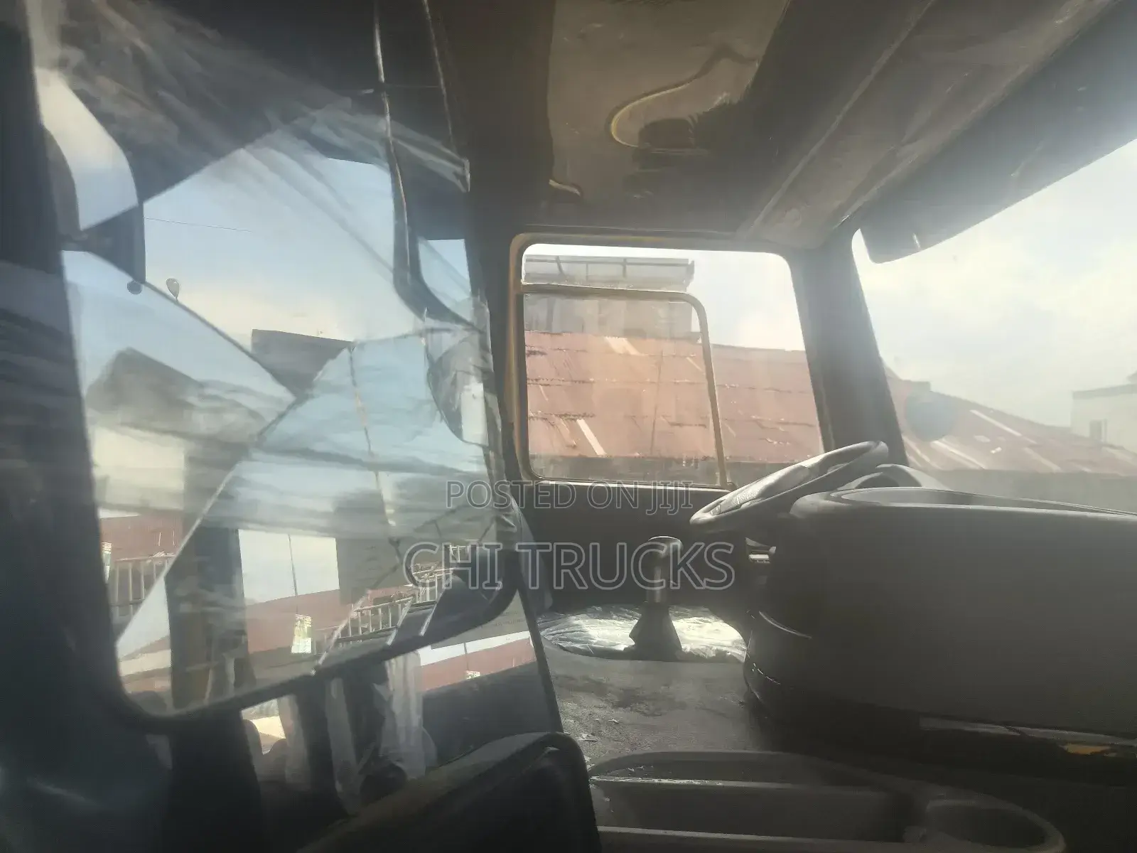 China Used Howo Tipper Truck 371 10tires 2004 Yellow