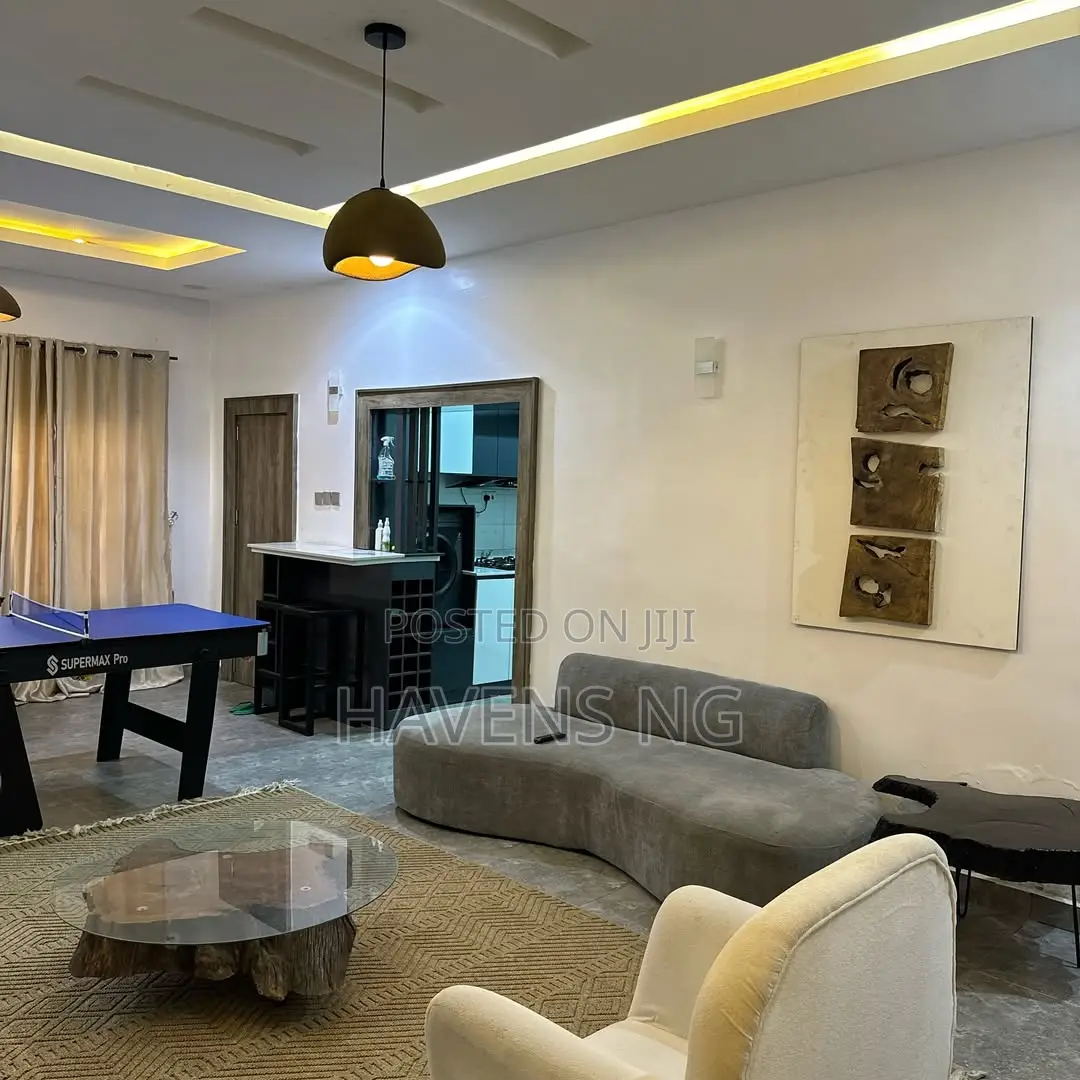 Stylish 1-Bedroom Apartment in Jahi (By Gilmore), Abuja