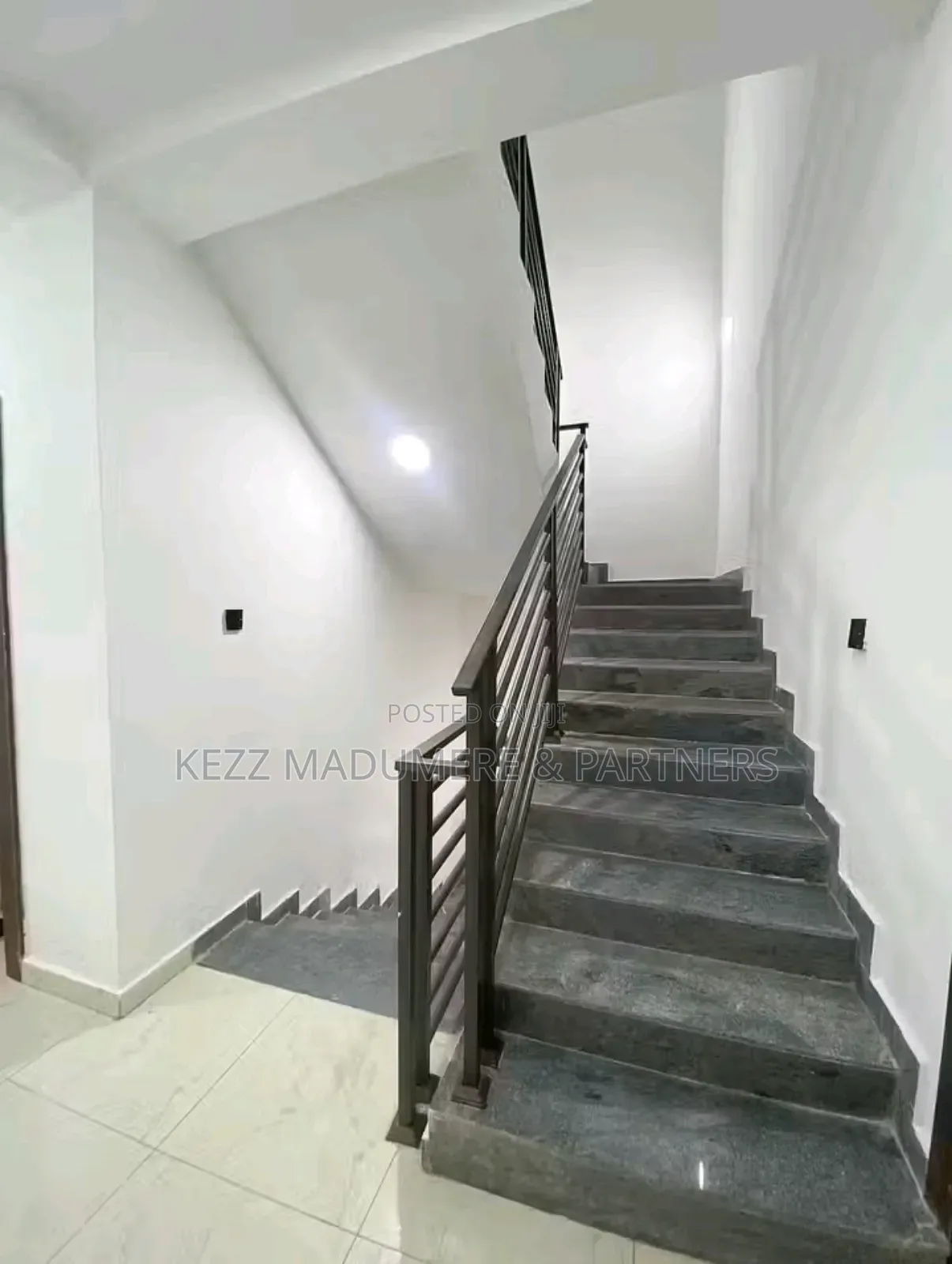 4bdrm Duplex in Old Gra Port for rent