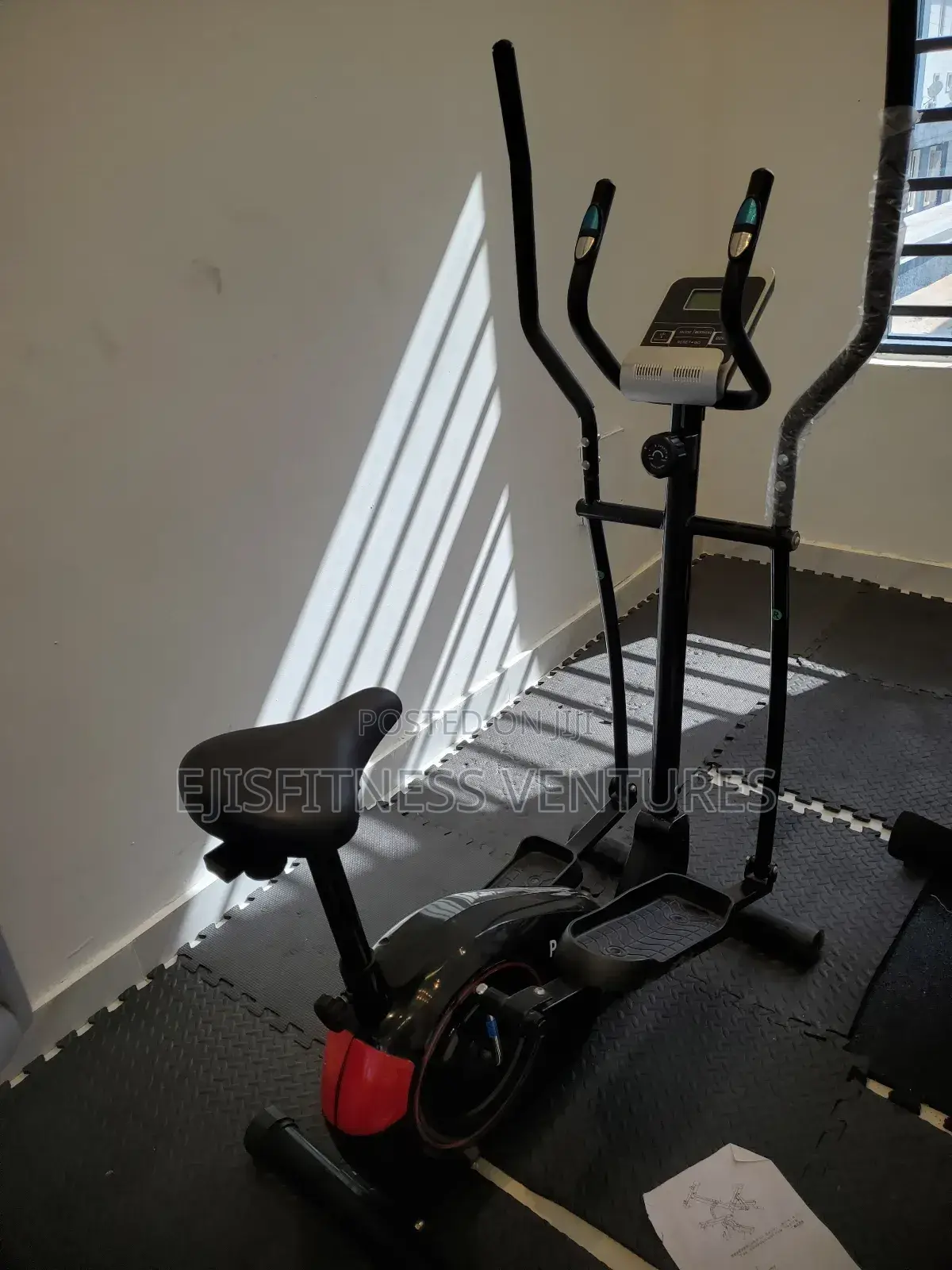 Exercise Crosstrainer With Seat