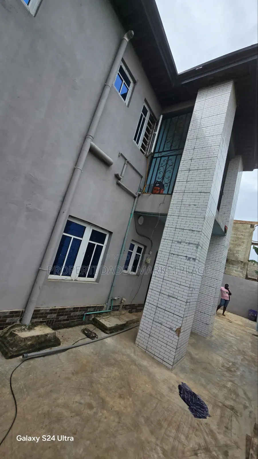 3bdrm Block of Flats in Ayobo for sale