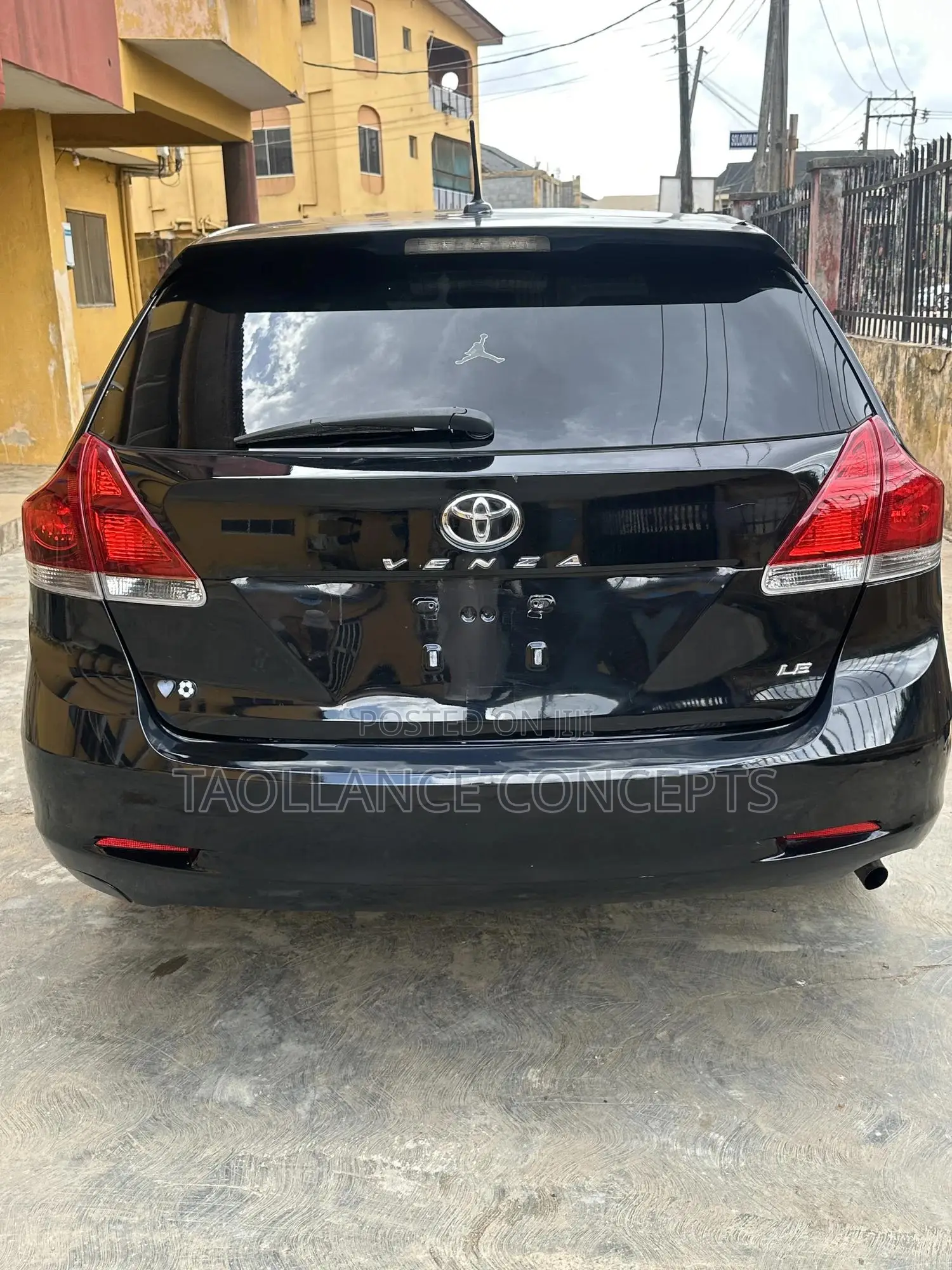 Toyota Venza LE FWD 2013 Black