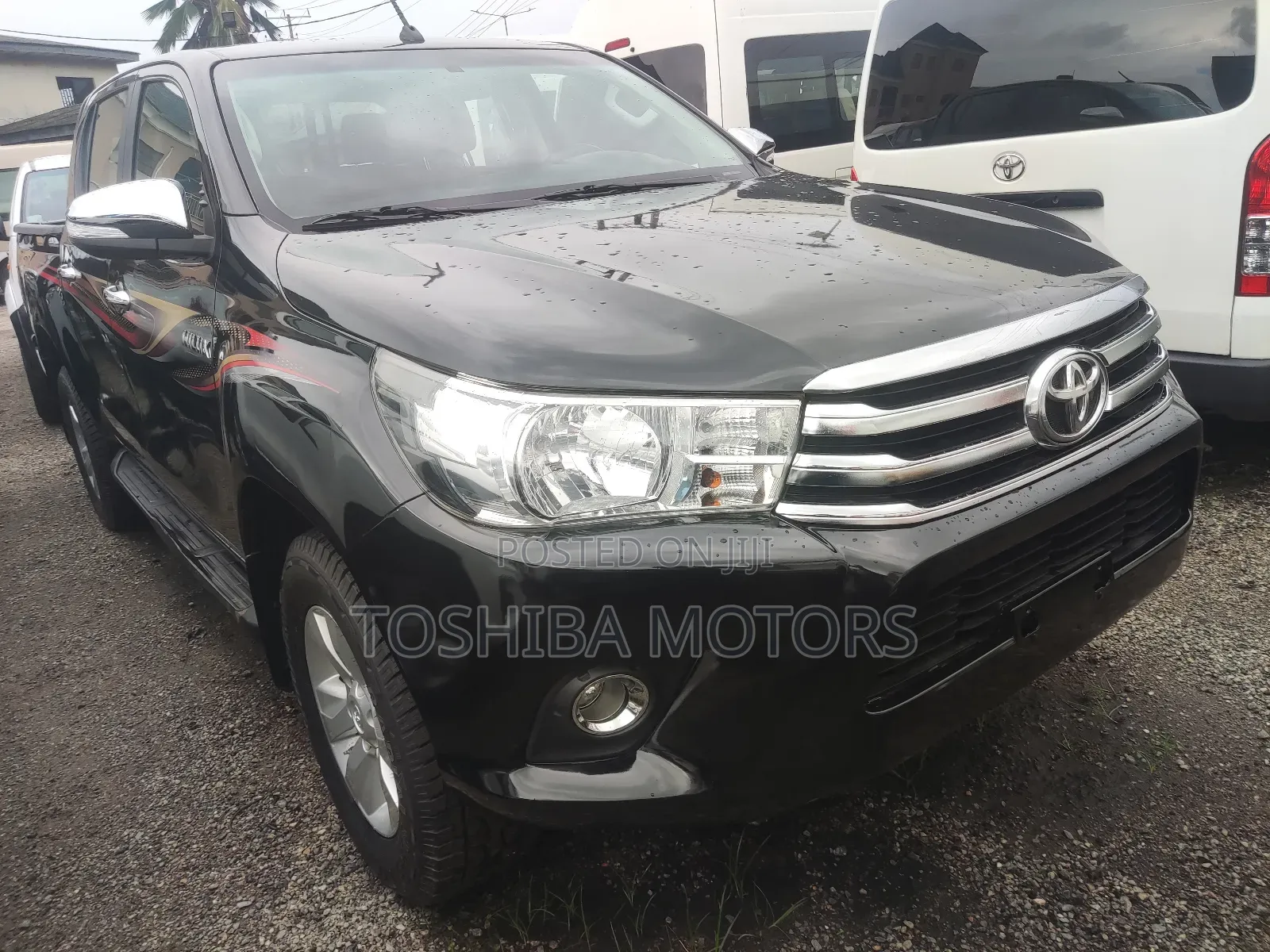 Toyota Hilux SR5 4x4 2018 Black