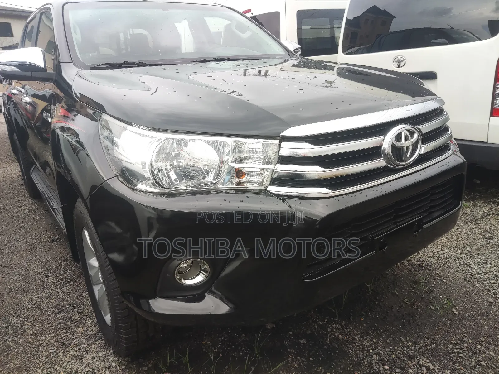 Toyota Hilux SR5 4x4 2018 Black