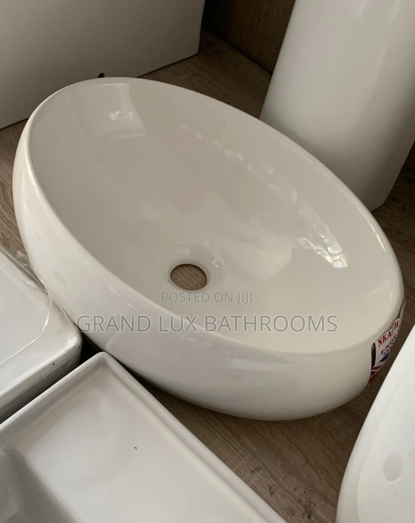 Luxury Modern Countertop Washing Hand Basin