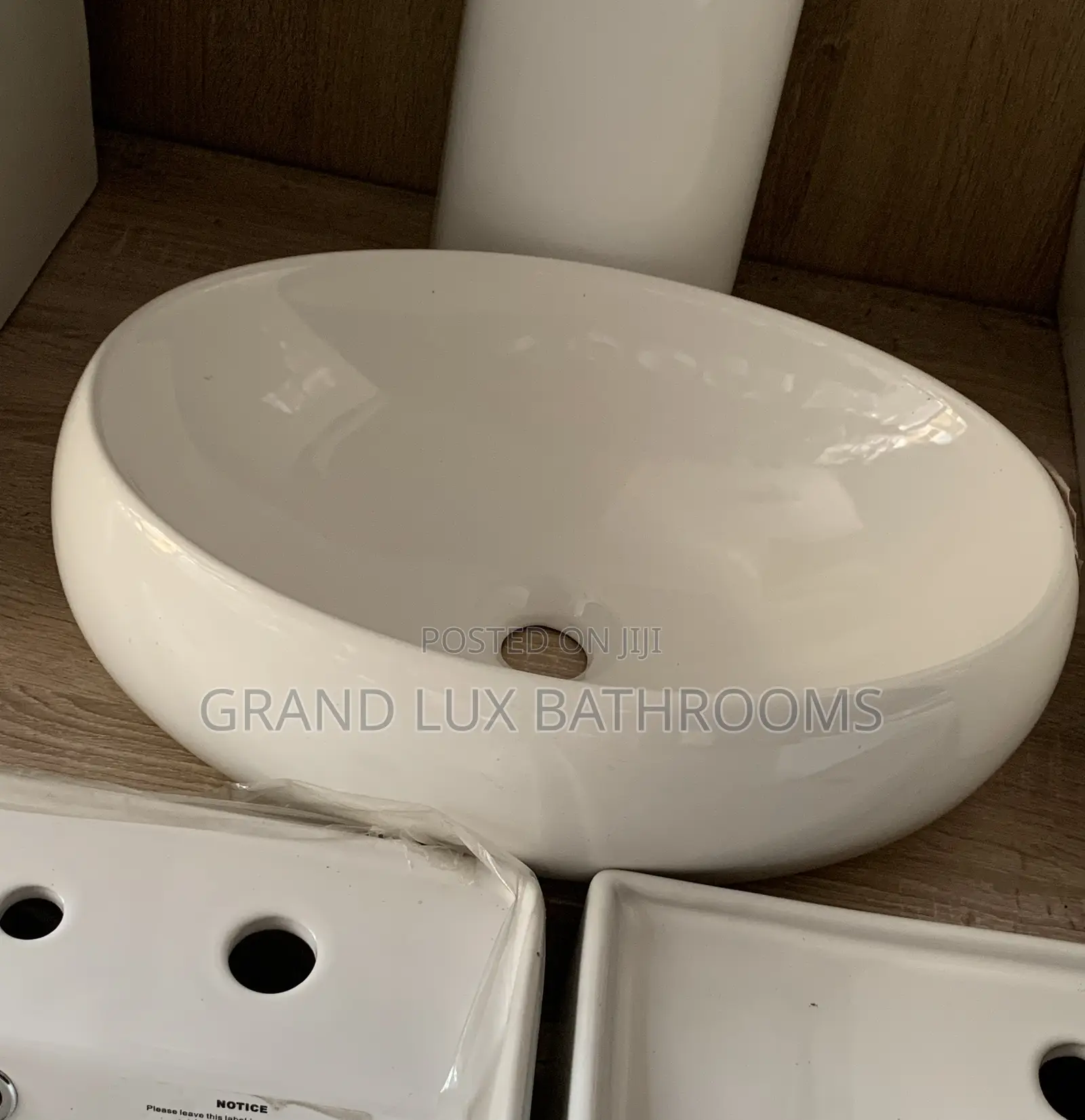 Luxury Modern Countertop Washing Hand Basin