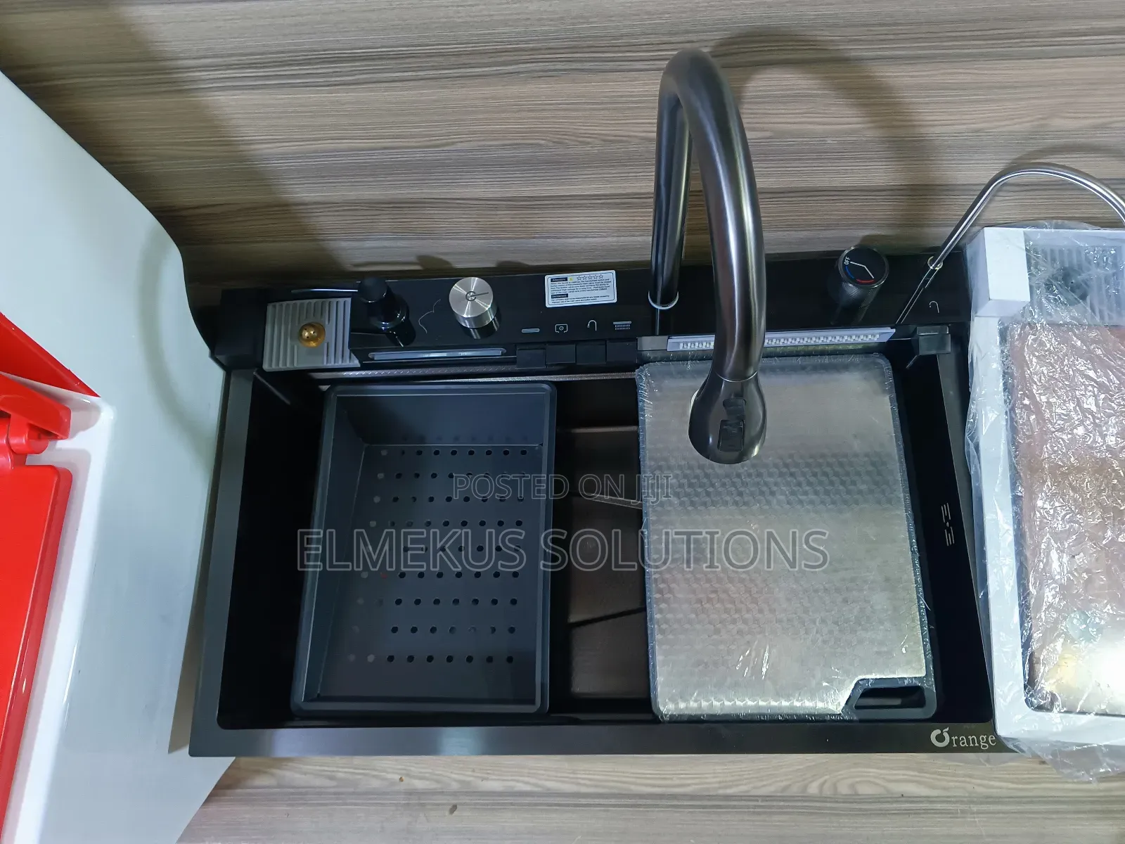 Piano Smart Luxury Kitchen Sink With 4 Buttons(Black)