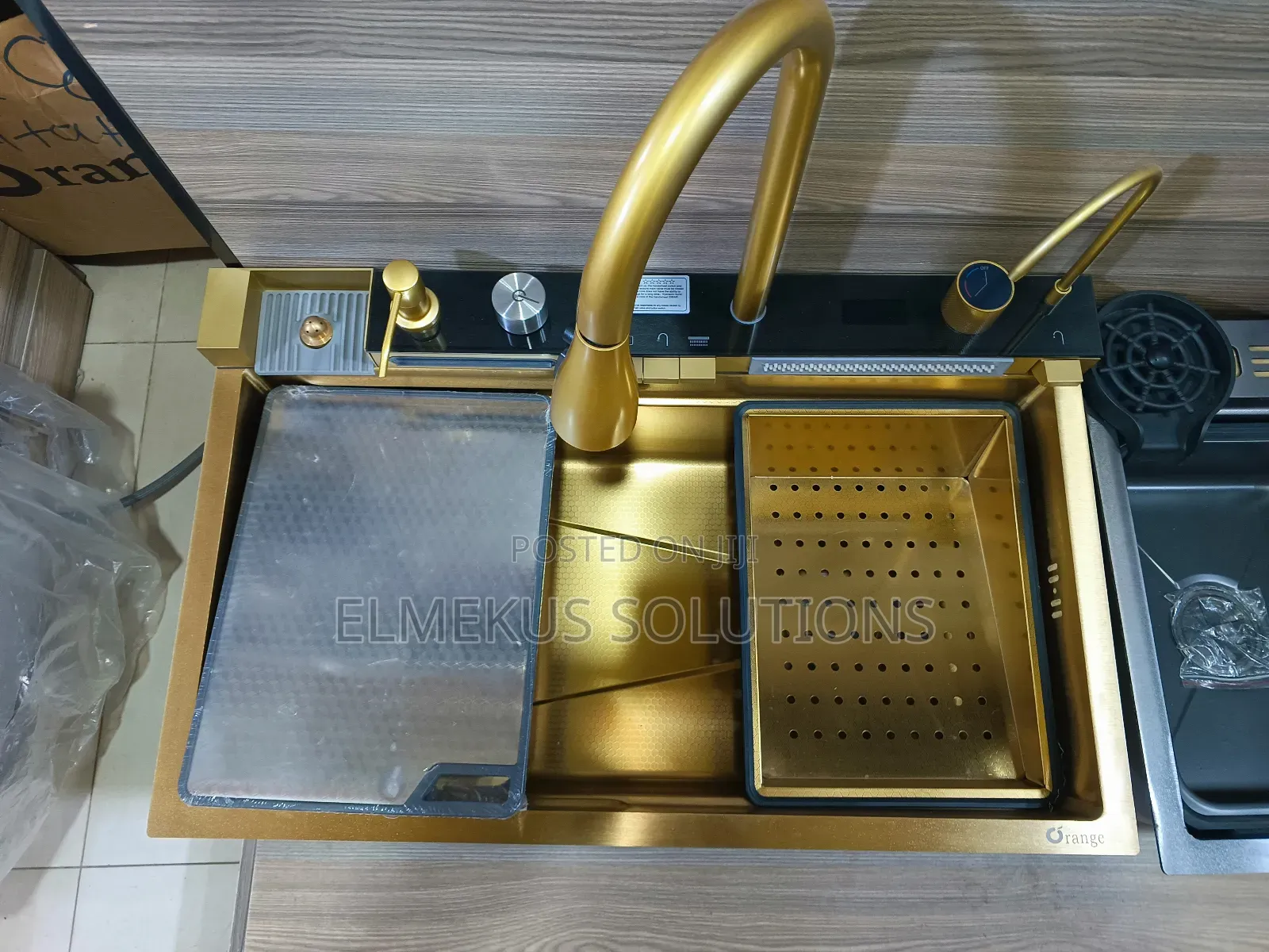4 Buttons Piano Kitchen Sink (Gold /White)