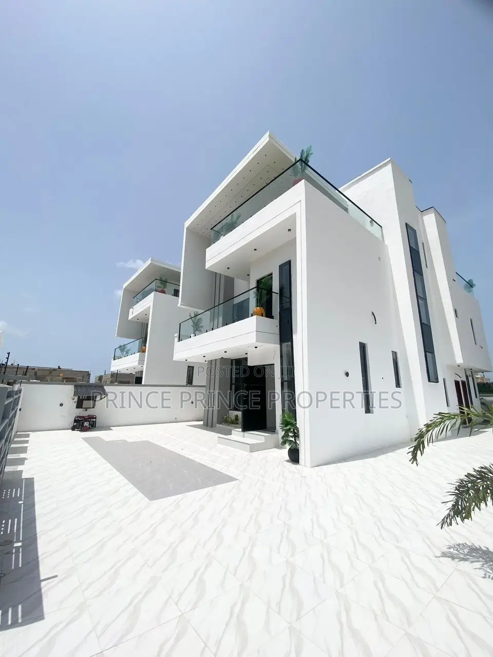 Furnished 5bdrm Mansion in Ajah for sale