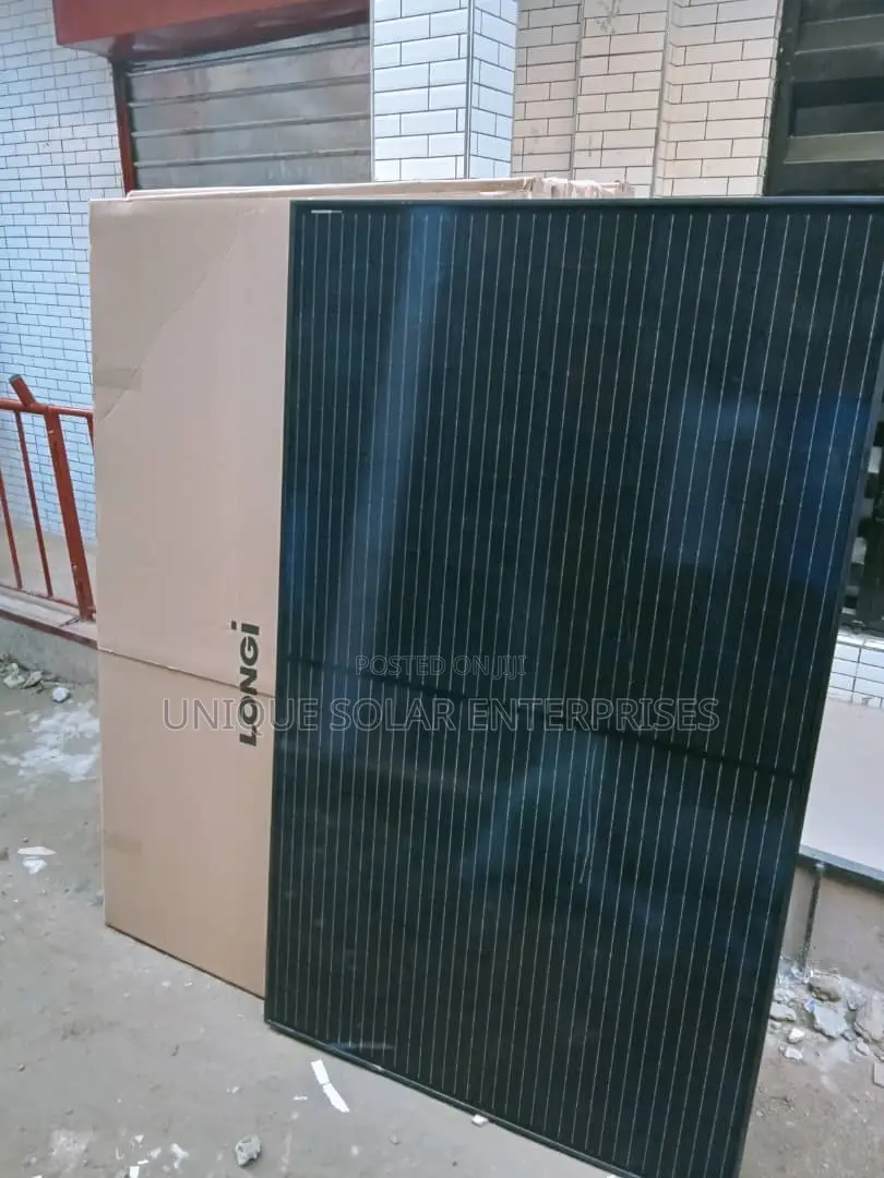 Jinko 550watts All Black Panel