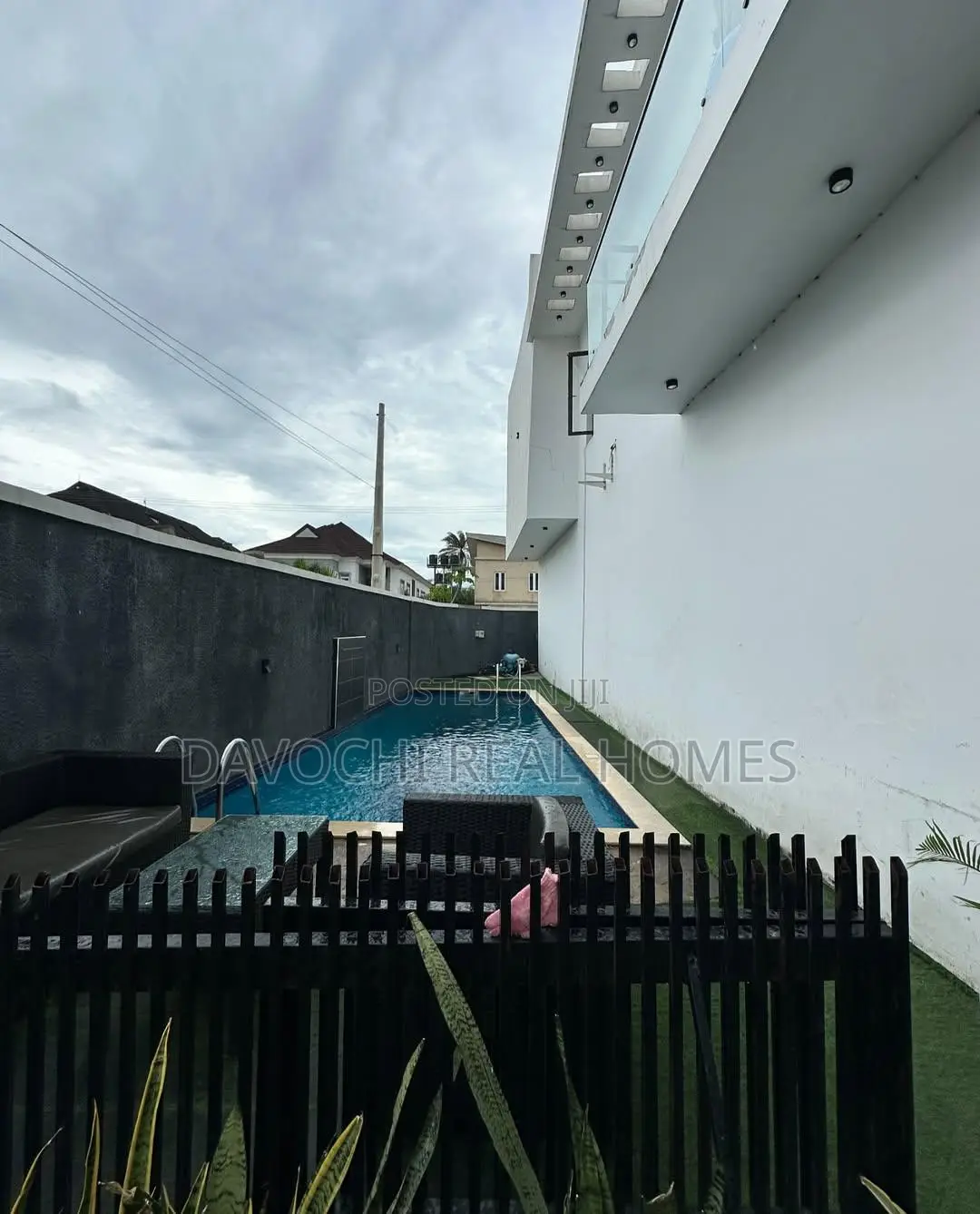 Furnished 4bdrm Duplex in Orchid Road, Lekki Phase 2 for rent