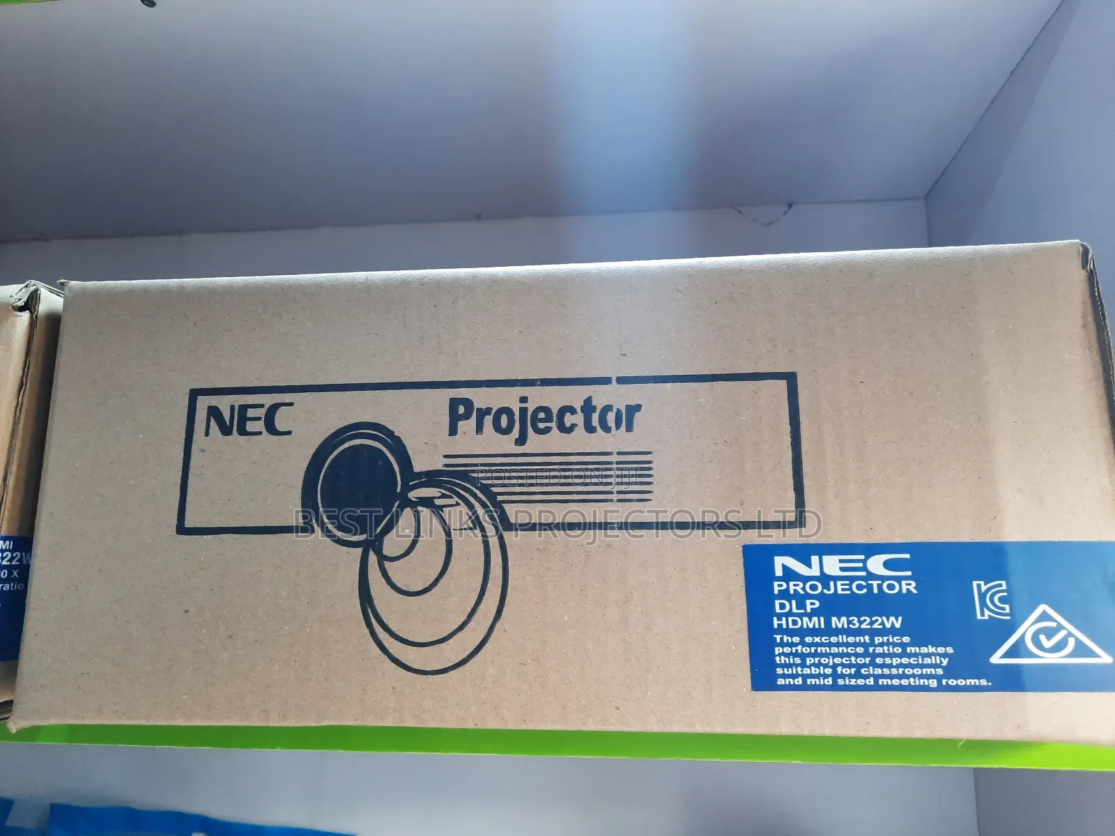 Nec 3200 Lumens DLP Projector